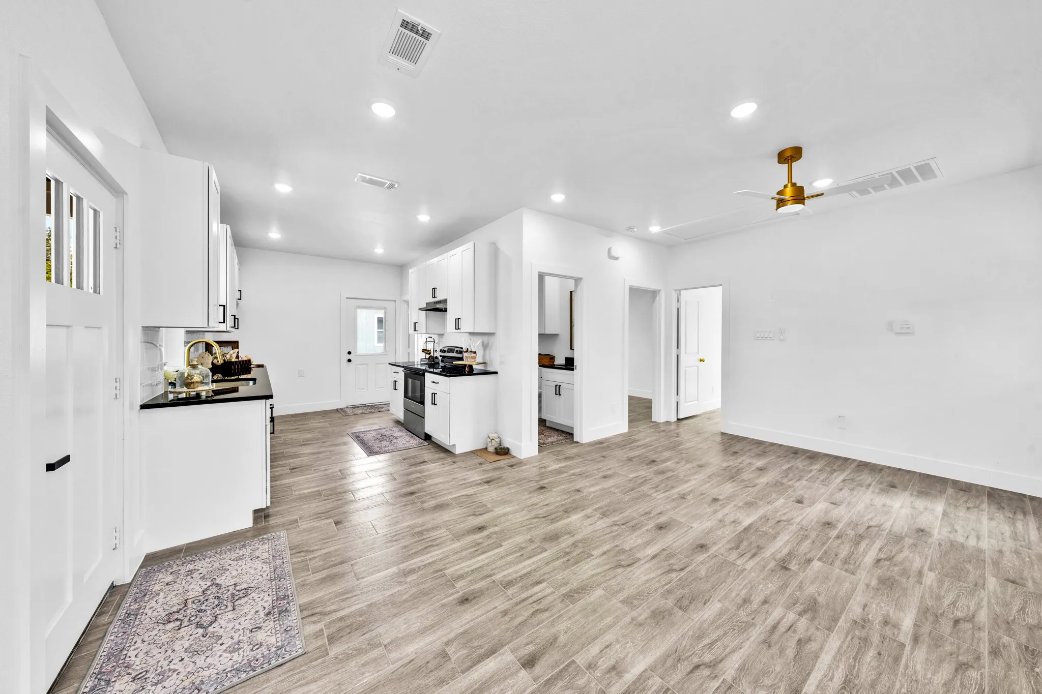 Single Family Residence For Sale in Hopkins County , 218 Calvert Street, Sulphur Springs, Texas 75482, 2 Bedroom, 2 Bathroom, Garage spaces, 862 Sqft, built in 2026, mls#21380266, Real Estate Agent in Sulphur Springs, Homes For Sale in Hopkins county, Homes For Sale in Sulphur Springs, Realtor in Sulphur Springs Texas, Real Estate Brokerage Independent Realty Texas, Luminita Cordes Realtor