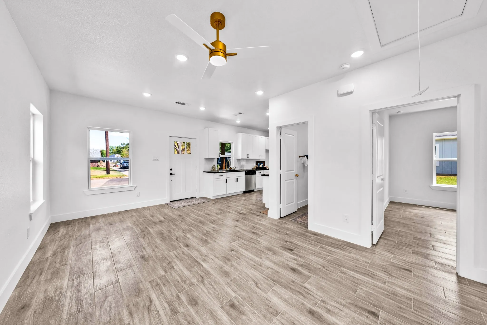 Single Family Residence For Sale in Hopkins County , 218 Calvert Street, Sulphur Springs, Texas 75482, 2 Bedroom, 2 Bathroom, Garage spaces, 862 Sqft, built in 2026, mls#21380266, Real Estate Agent in Sulphur Springs, Homes For Sale in Hopkins county, Homes For Sale in Sulphur Springs, Realtor in Sulphur Springs Texas, Real Estate Brokerage Independent Realty Texas, Luminita Cordes Realtor