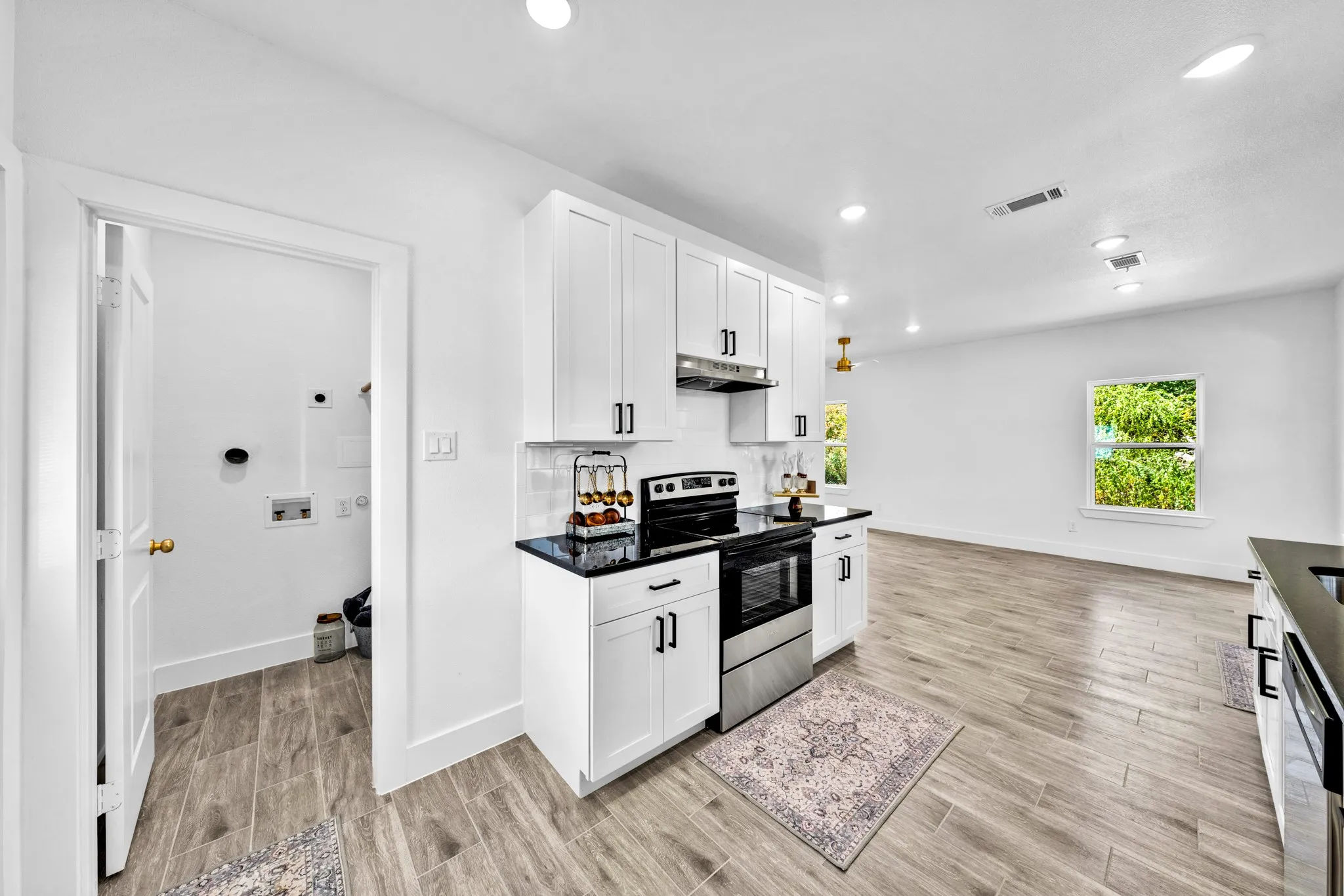 Single Family Residence For Sale in Hopkins County , 218 Calvert Street, Sulphur Springs, Texas 75482, 2 Bedroom, 2 Bathroom, Garage spaces, 862 Sqft, built in 2026, mls#21380266, Real Estate Agent in Sulphur Springs, Homes For Sale in Hopkins county, Homes For Sale in Sulphur Springs, Realtor in Sulphur Springs Texas, Real Estate Brokerage Independent Realty Texas, Luminita Cordes Realtor