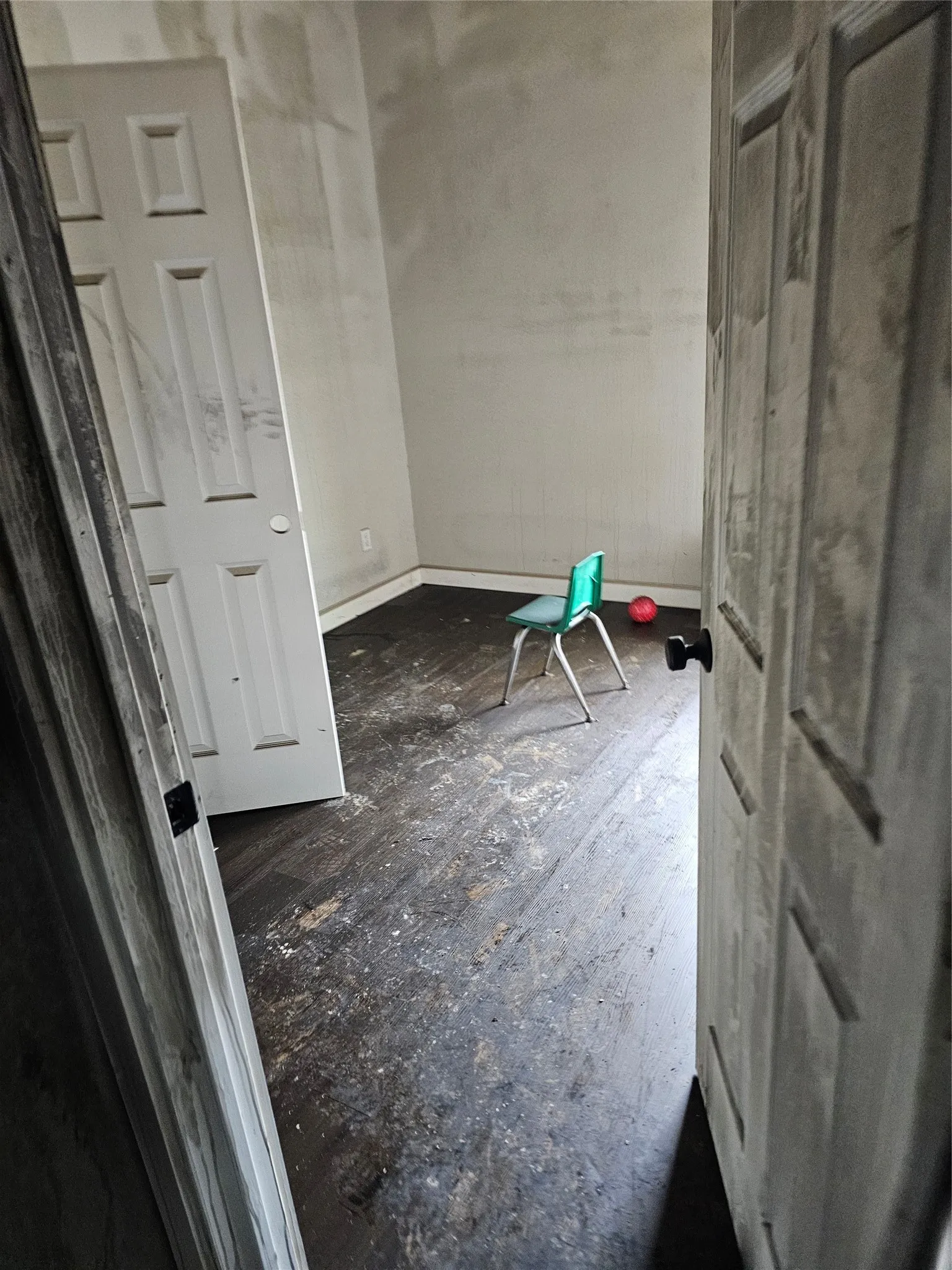 Single Family Residence For Sale in Dallas County , 3618 Marsh Lane Place, Dallas, Texas 75220, 4 Bedroom, 4 Bathroom, Garage spaces, 2,776 Sqft, built in 1953, mls#21381058, Real Estate Agent in Dallas, Homes For Sale in Dallas county, Homes For Sale in Dallas, Realtor in Dallas Texas, Real Estate Brokerage Independent Realty Texas, Luminita Cordes Realtor