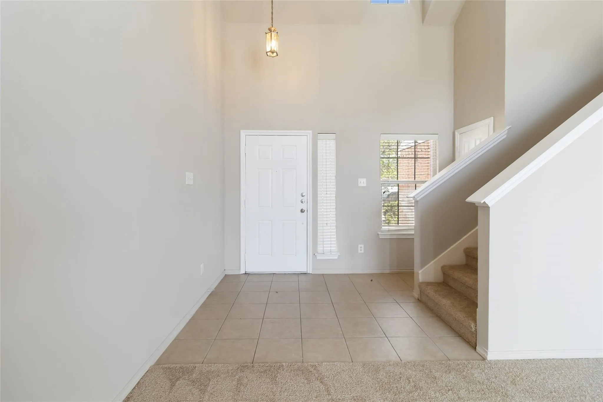 Single Family Residence For Sale in Tarrant County , 2680 Silver Hill Drive, Fort Worth, Texas 76131, 3 Bedroom, 3 Bathroom, 2 Garage spaces, 1,773 Sqft, built in 2003, mls#21381068, Real Estate Agent in Fort Worth, Homes For Sale in Tarrant county, Homes For Sale in Fort Worth, Realtor in Fort Worth Texas, Real Estate Brokerage Independent Realty Texas, Luminita Cordes Realtor