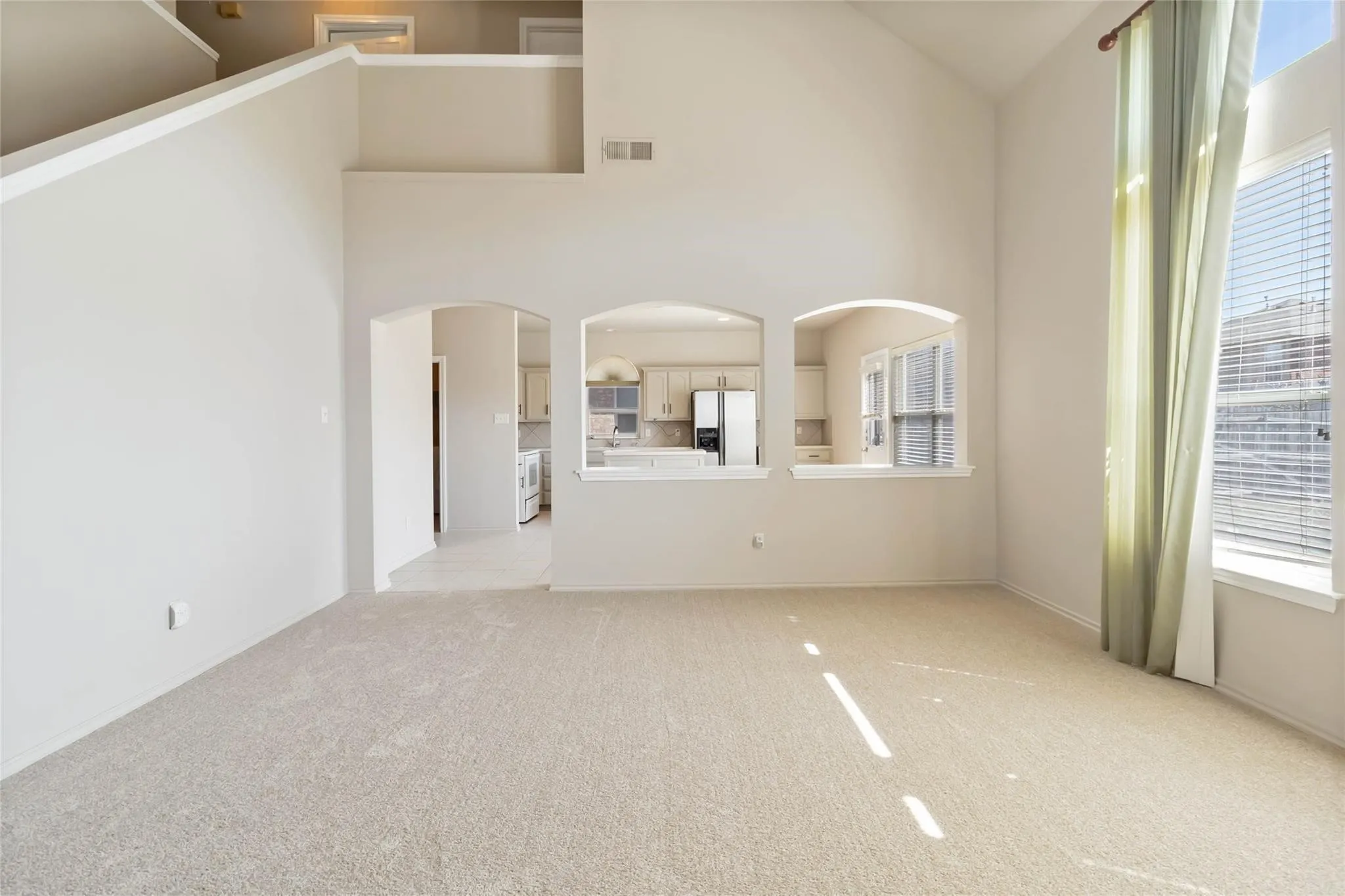 Single Family Residence For Sale in Tarrant County , 2680 Silver Hill Drive, Fort Worth, Texas 76131, 3 Bedroom, 3 Bathroom, 2 Garage spaces, 1,773 Sqft, built in 2003, mls#21381068, Real Estate Agent in Fort Worth, Homes For Sale in Tarrant county, Homes For Sale in Fort Worth, Realtor in Fort Worth Texas, Real Estate Brokerage Independent Realty Texas, Luminita Cordes Realtor