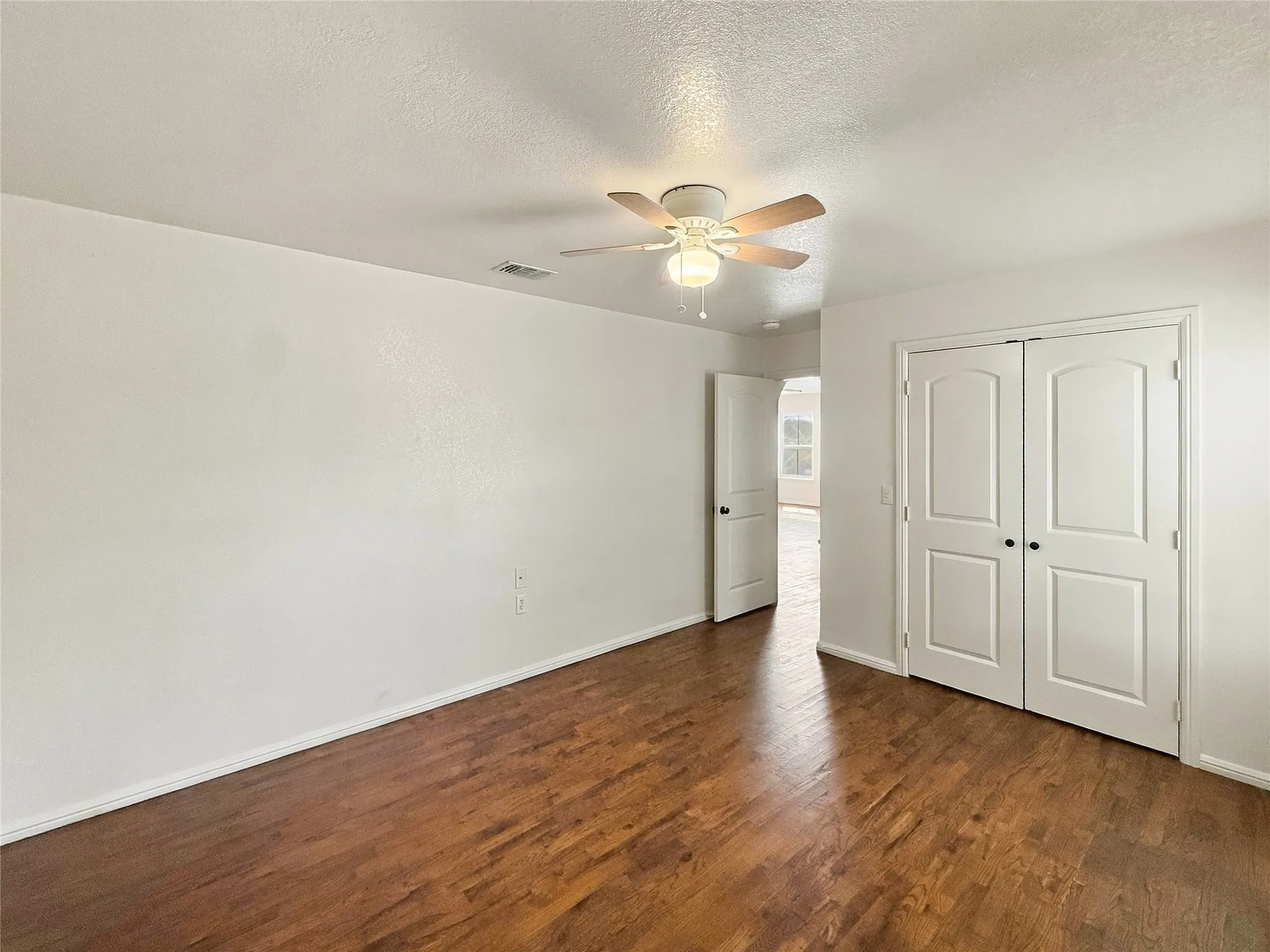 Single Family Residence For Rent in Hood County , 2503 Woodhaven Drive, Granbury, Texas 76048, 3 Bedroom, 2 Bathroom, Garage spaces, 1,300 Sqft, built in 2014, mls#21381054, Real Estate Agent in Granbury, Homes For Rent in Hood county, Homes For Rent in Granbury, Realtor in Granbury Texas, Real Estate Brokerage Independent Realty Texas, Luminita Cordes Realtor