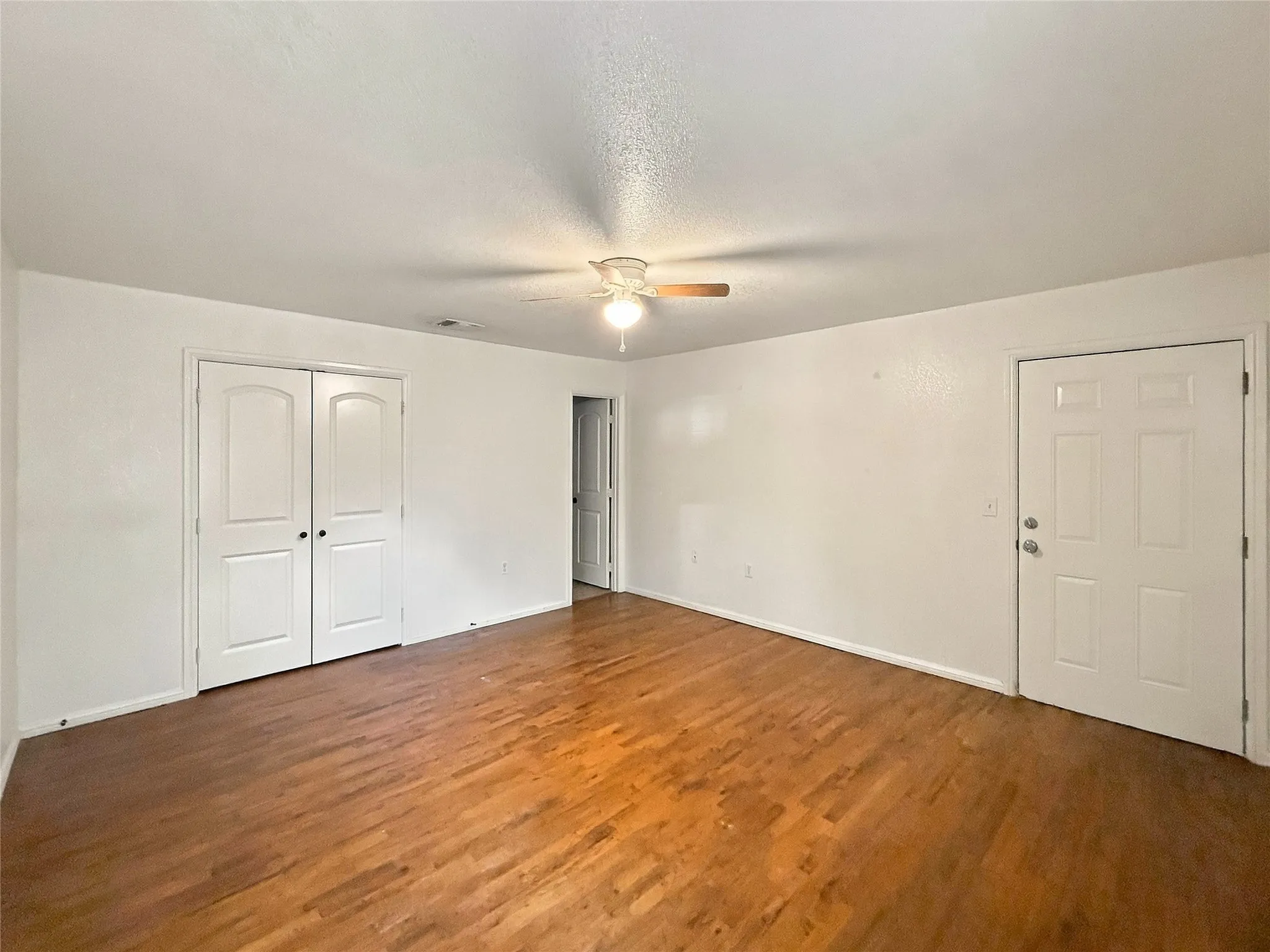 Single Family Residence For Rent in Hood County , 2503 Woodhaven Drive, Granbury, Texas 76048, 3 Bedroom, 2 Bathroom, Garage spaces, 1,300 Sqft, built in 2014, mls#21381054, Real Estate Agent in Granbury, Homes For Rent in Hood county, Homes For Rent in Granbury, Realtor in Granbury Texas, Real Estate Brokerage Independent Realty Texas, Luminita Cordes Realtor