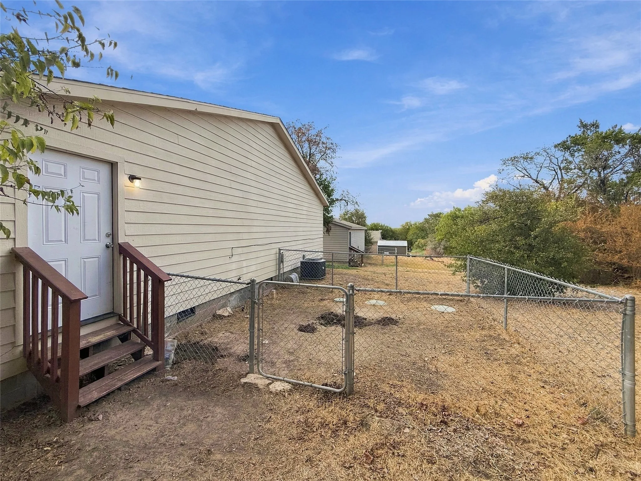 Single Family Residence For Rent in Hood County , 2503 Woodhaven Drive, Granbury, Texas 76048, 3 Bedroom, 2 Bathroom, Garage spaces, 1,300 Sqft, built in 2014, mls#21381054, Real Estate Agent in Granbury, Homes For Rent in Hood county, Homes For Rent in Granbury, Realtor in Granbury Texas, Real Estate Brokerage Independent Realty Texas, Luminita Cordes Realtor