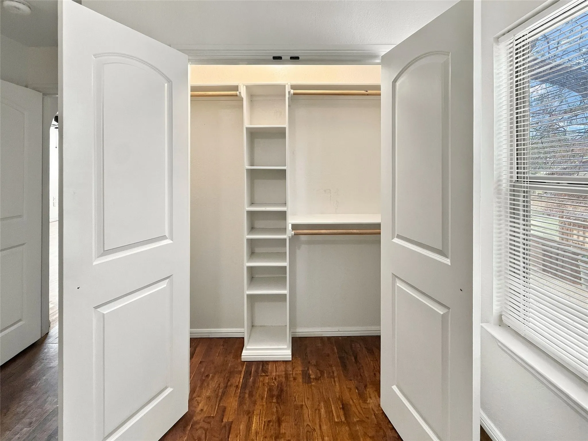 Single Family Residence For Rent in Hood County , 2503 Woodhaven Drive, Granbury, Texas 76048, 3 Bedroom, 2 Bathroom, Garage spaces, 1,300 Sqft, built in 2014, mls#21381054, Real Estate Agent in Granbury, Homes For Rent in Hood county, Homes For Rent in Granbury, Realtor in Granbury Texas, Real Estate Brokerage Independent Realty Texas, Luminita Cordes Realtor