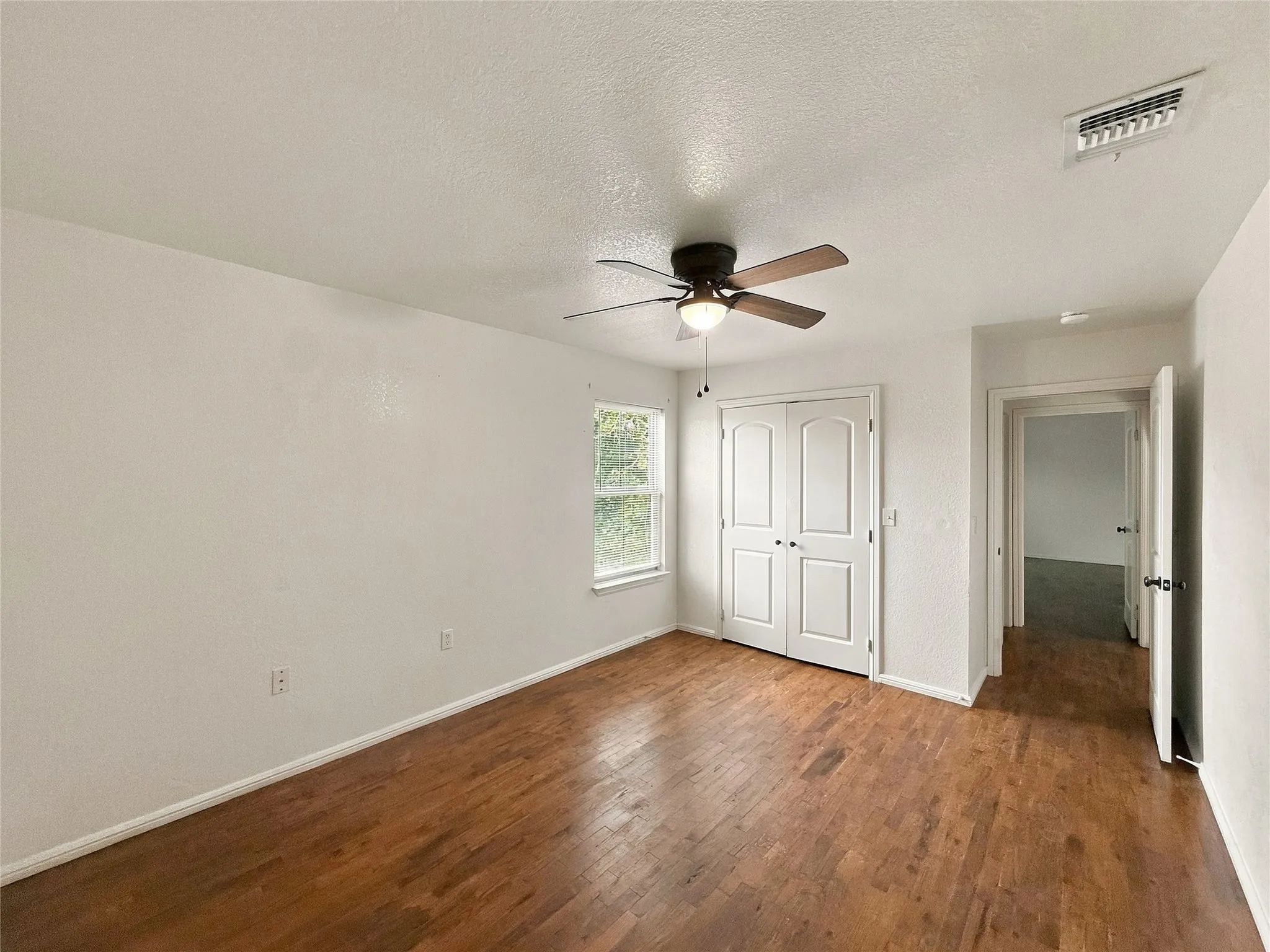 Single Family Residence For Rent in Hood County , 2503 Woodhaven Drive, Granbury, Texas 76048, 3 Bedroom, 2 Bathroom, Garage spaces, 1,300 Sqft, built in 2014, mls#21381054, Real Estate Agent in Granbury, Homes For Rent in Hood county, Homes For Rent in Granbury, Realtor in Granbury Texas, Real Estate Brokerage Independent Realty Texas, Luminita Cordes Realtor