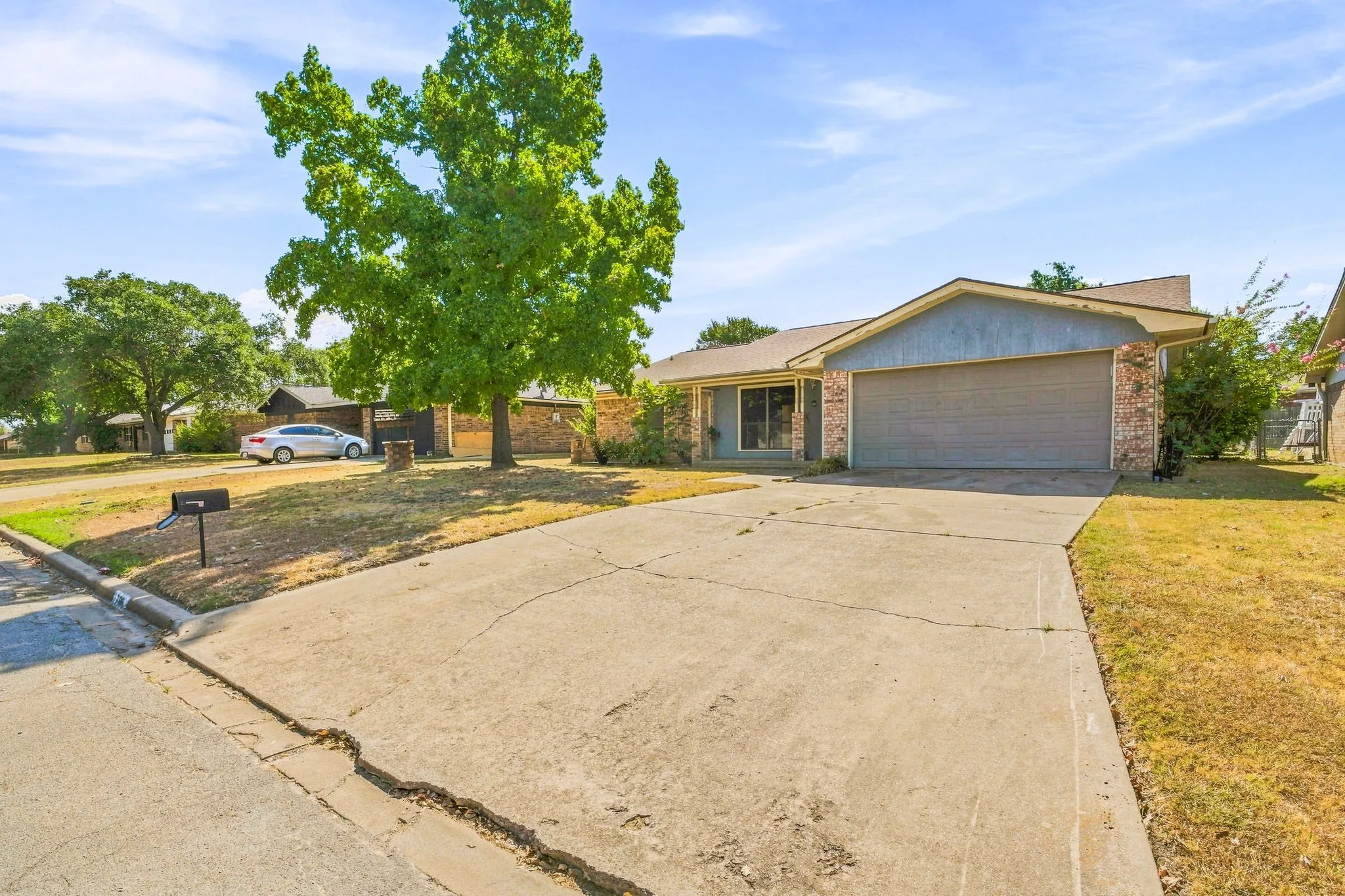 Single Family Residence For Sale in Erath County , 108 Sharp Drive, Stephenville, Texas 76401, 3 Bedroom, 2 Bathroom, 2 Garage spaces, 1,596 Sqft, built in 1979, mls#21381045, Real Estate Agent in Stephenville, Homes For Sale in Erath county, Homes For Sale in Stephenville, Realtor in Stephenville Texas, Real Estate Brokerage Independent Realty Texas, Luminita Cordes Realtor