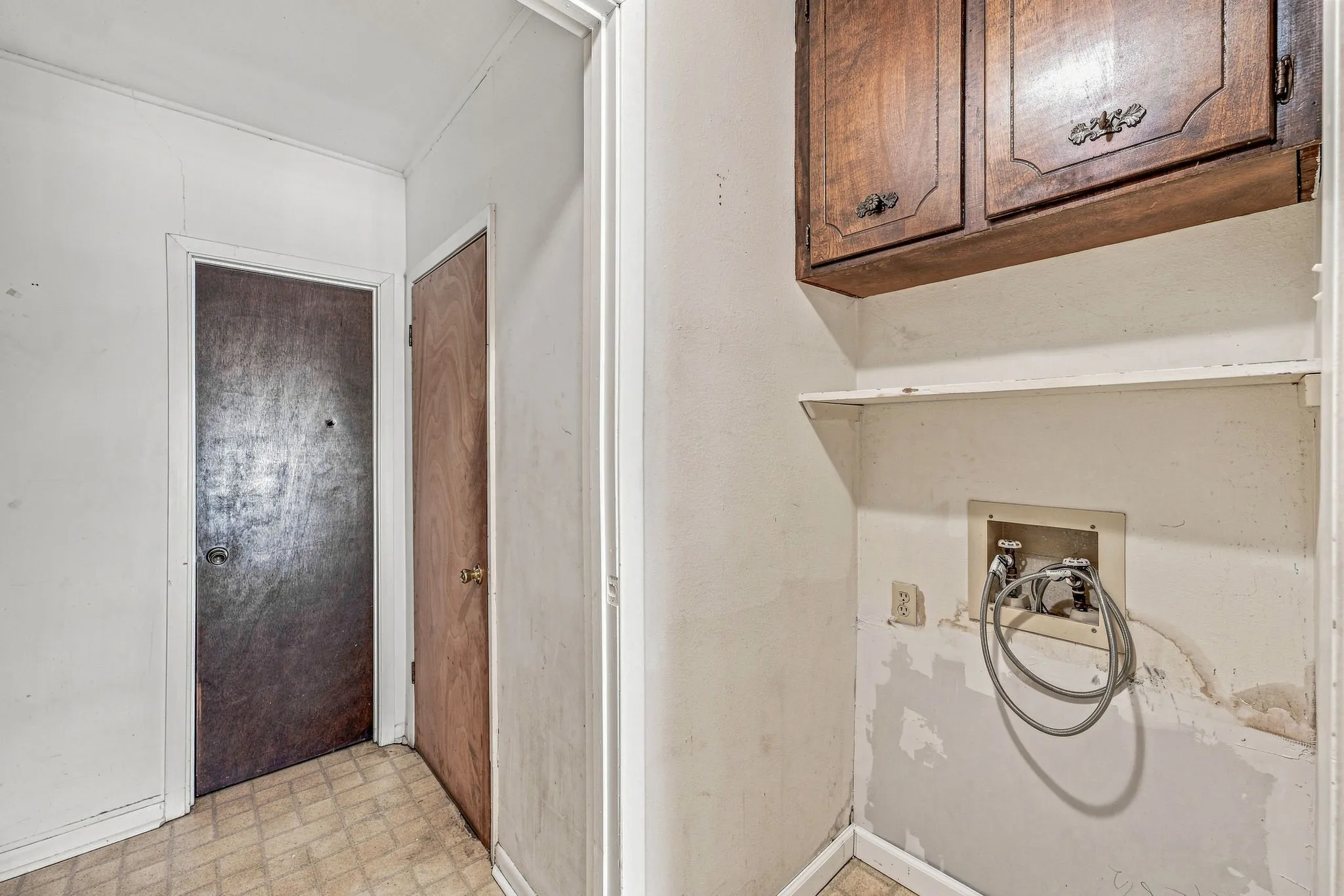 Single Family Residence For Sale in Erath County , 108 Sharp Drive, Stephenville, Texas 76401, 3 Bedroom, 2 Bathroom, 2 Garage spaces, 1,596 Sqft, built in 1979, mls#21381045, Real Estate Agent in Stephenville, Homes For Sale in Erath county, Homes For Sale in Stephenville, Realtor in Stephenville Texas, Real Estate Brokerage Independent Realty Texas, Luminita Cordes Realtor