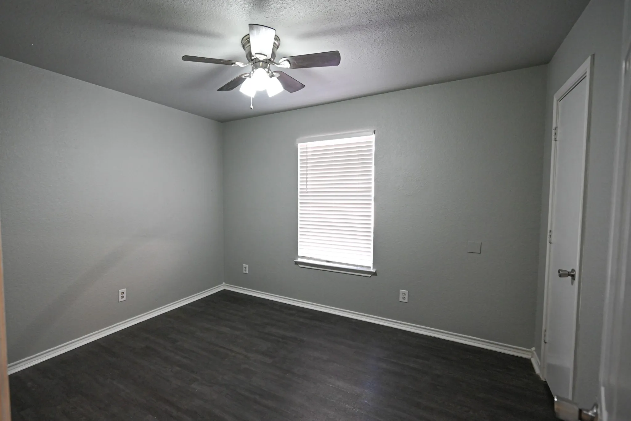 Duplex For Rent in Wise County , 502 N Sewell Drive B, Decatur, Texas 76234, 3 Bedroom, 2 Bathroom, Garage spaces, 1,200 Sqft, built in 1998, mls#21381069, Real Estate Agent in Decatur, Homes For Rent in Wise county, Homes For Rent in Decatur, Realtor in Decatur Texas, Real Estate Brokerage Independent Realty Texas, Luminita Cordes Realtor