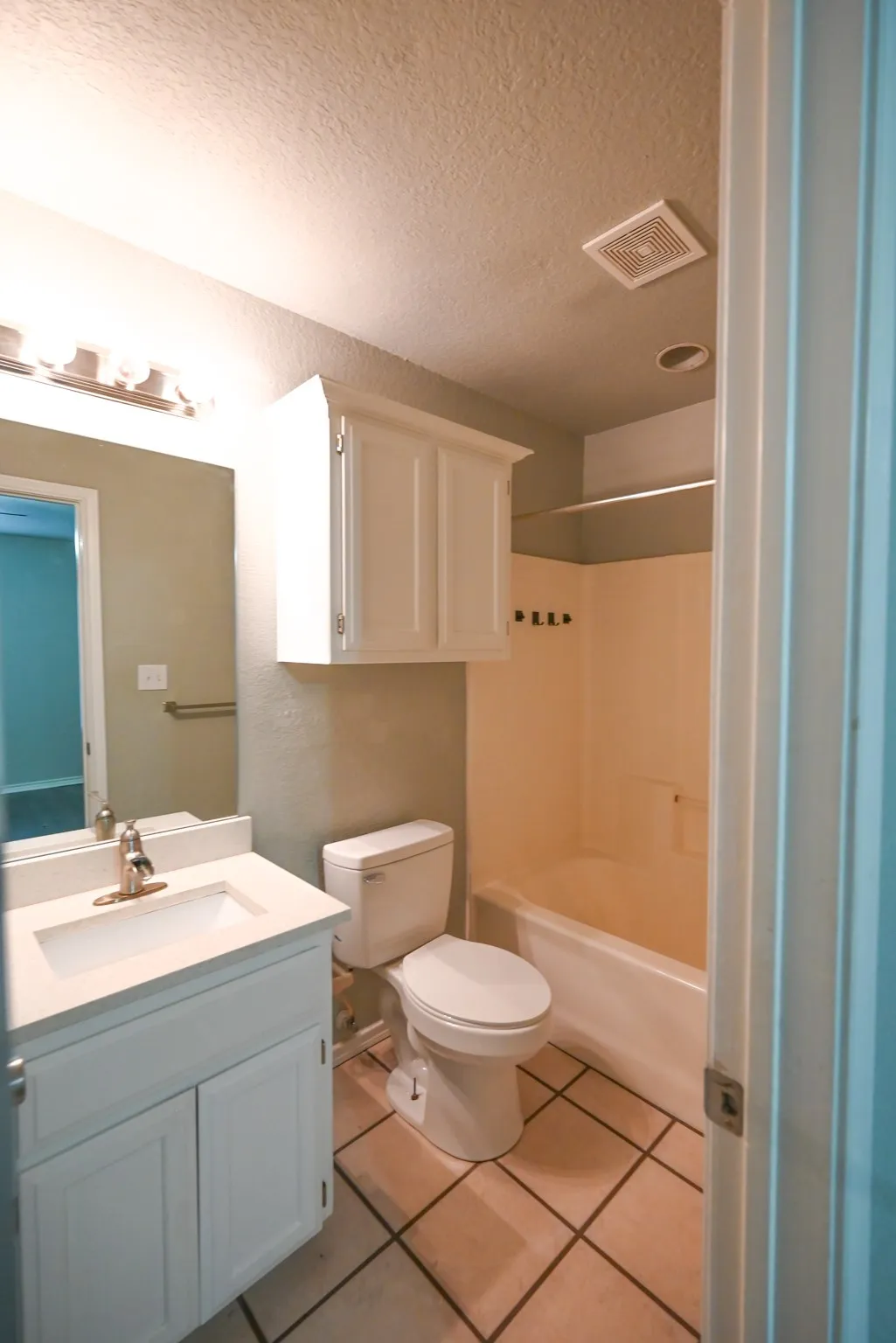 Duplex For Rent in Wise County , 502 N Sewell Drive B, Decatur, Texas 76234, 3 Bedroom, 2 Bathroom, Garage spaces, 1,200 Sqft, built in 1998, mls#21381069, Real Estate Agent in Decatur, Homes For Rent in Wise county, Homes For Rent in Decatur, Realtor in Decatur Texas, Real Estate Brokerage Independent Realty Texas, Luminita Cordes Realtor