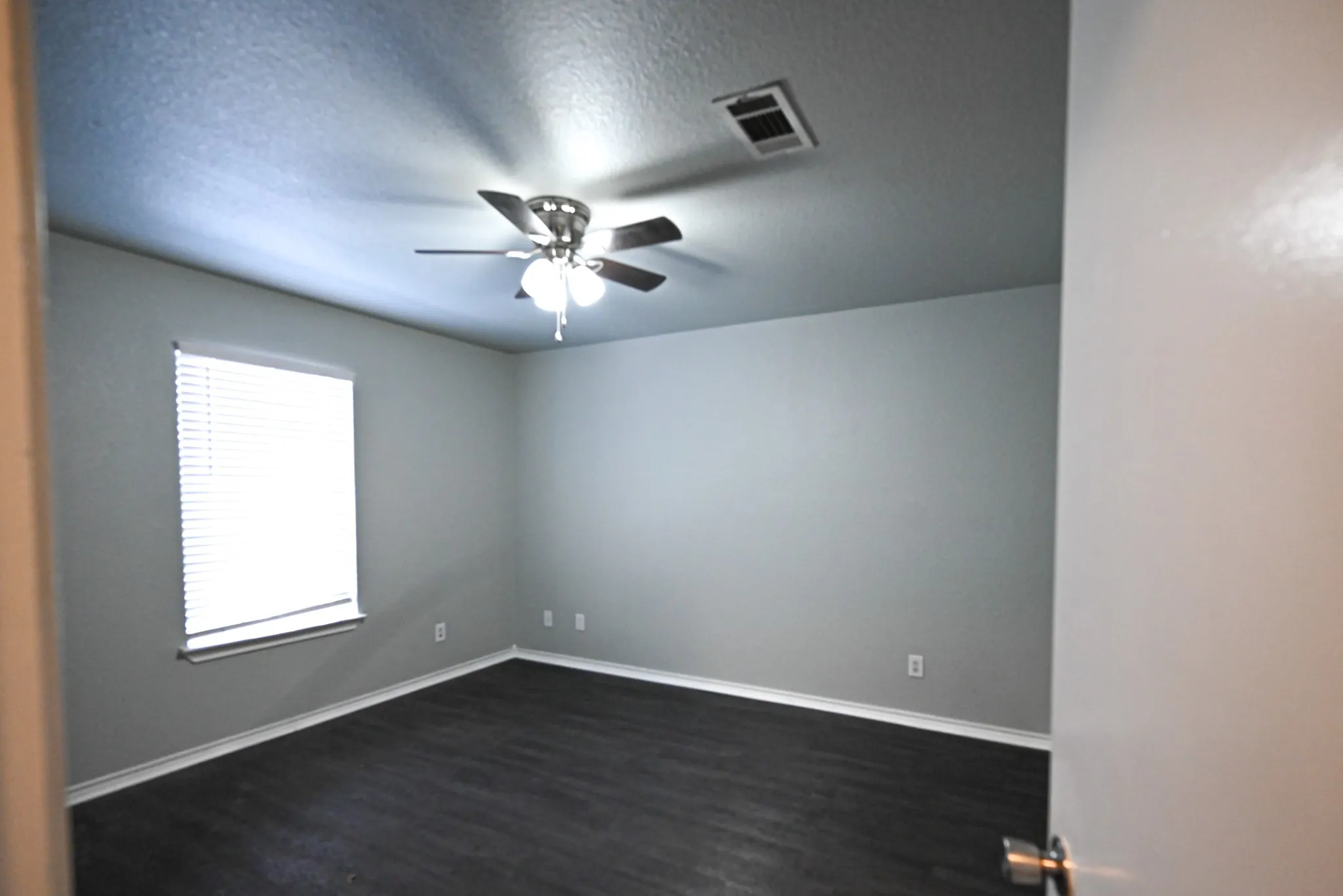 Duplex For Rent in Wise County , 502 N Sewell Drive B, Decatur, Texas 76234, 3 Bedroom, 2 Bathroom, Garage spaces, 1,200 Sqft, built in 1998, mls#21381069, Real Estate Agent in Decatur, Homes For Rent in Wise county, Homes For Rent in Decatur, Realtor in Decatur Texas, Real Estate Brokerage Independent Realty Texas, Luminita Cordes Realtor