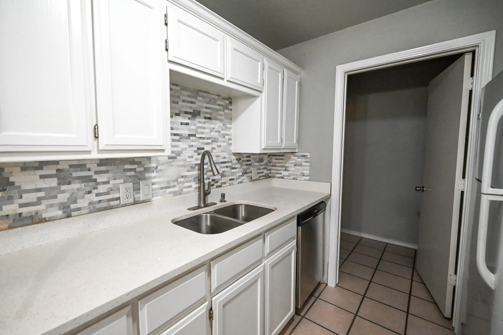 Duplex For Rent in Wise County , 502 N Sewell Drive B, Decatur, Texas 76234, 3 Bedroom, 2 Bathroom, Garage spaces, 1,200 Sqft, built in 1998, mls#21381069, Real Estate Agent in Decatur, Homes For Rent in Wise county, Homes For Rent in Decatur, Realtor in Decatur Texas, Real Estate Brokerage Independent Realty Texas, Luminita Cordes Realtor