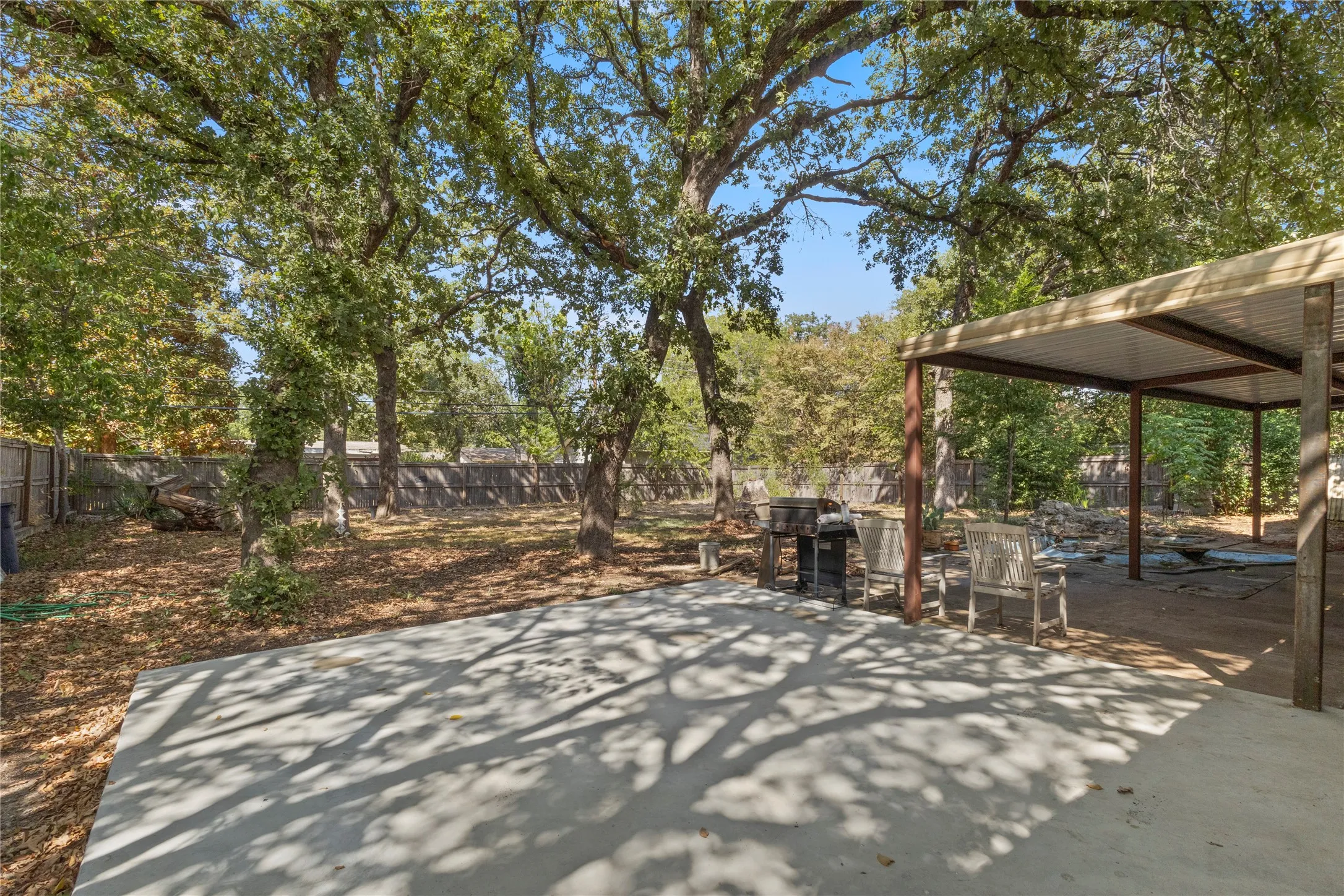 Single Family Residence For Rent in Tarrant County , 7109 Jewell Avenue, Fort Worth, Texas 76112, 3 Bedroom, 2 Bathroom, 2 Garage spaces, 1,842 Sqft, built in 1959, mls#21381077, Real Estate Agent in Fort Worth, Homes For Rent in Tarrant county, Homes For Rent in Fort Worth, Realtor in Fort Worth Texas, Real Estate Brokerage Independent Realty Texas, Luminita Cordes Realtor