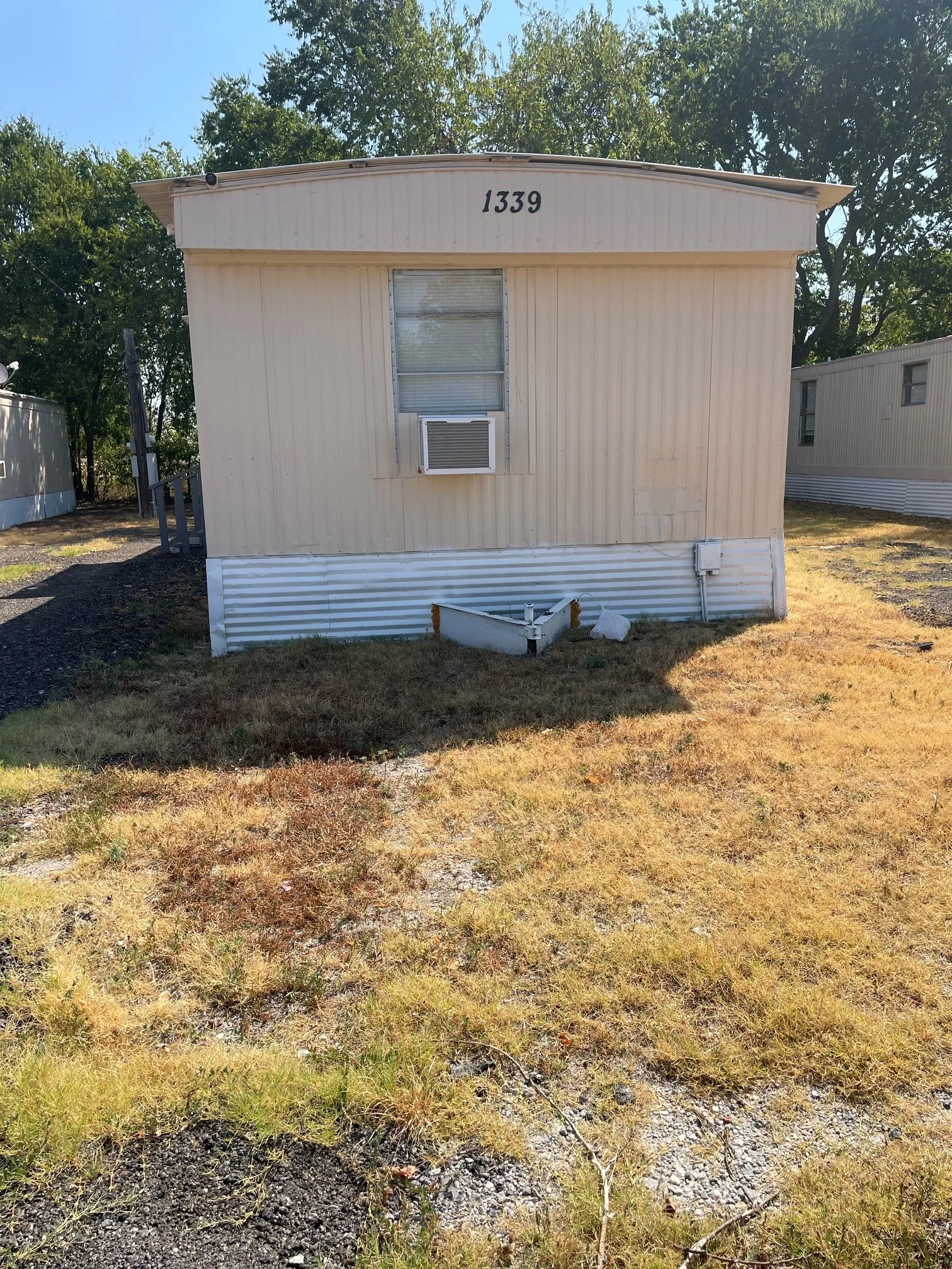 Mobile Home For Rent in Collin County , 1339 Genoveva Lane, Anna, Texas 75409, 3 Bedroom, 2 Bathroom, Garage spaces, 980 Sqft, built in 1981, mls#21381032, Real Estate Agent in Anna, Homes For Rent in Collin county, Homes For Rent in Anna, Realtor in Anna Texas, Real Estate Brokerage Independent Realty Texas, Luminita Cordes Realtor
