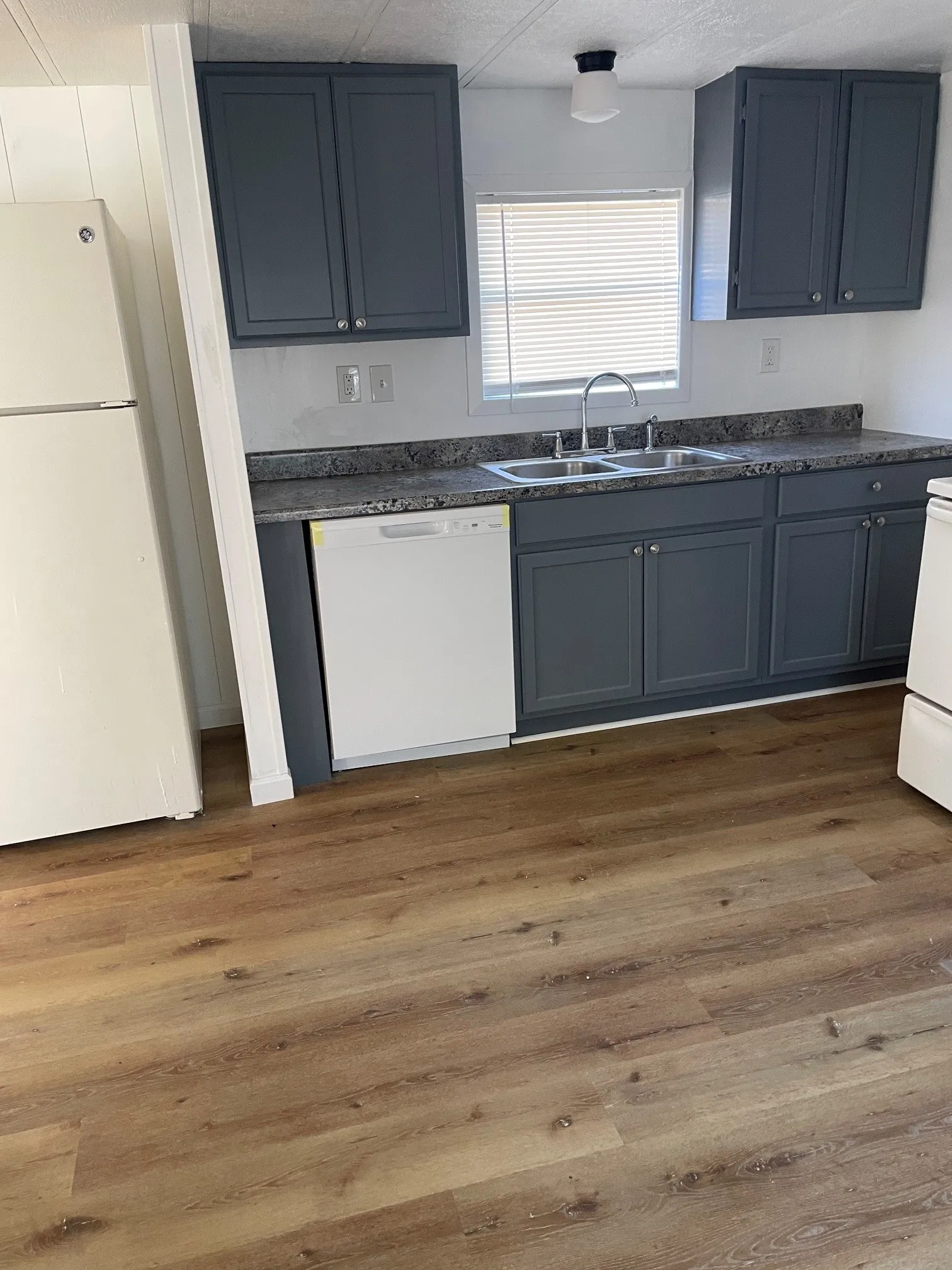 Mobile Home For Rent in Collin County , 1339 Genoveva Lane, Anna, Texas 75409, 3 Bedroom, 2 Bathroom, Garage spaces, 980 Sqft, built in 1981, mls#21381032, Real Estate Agent in Anna, Homes For Rent in Collin county, Homes For Rent in Anna, Realtor in Anna Texas, Real Estate Brokerage Independent Realty Texas, Luminita Cordes Realtor