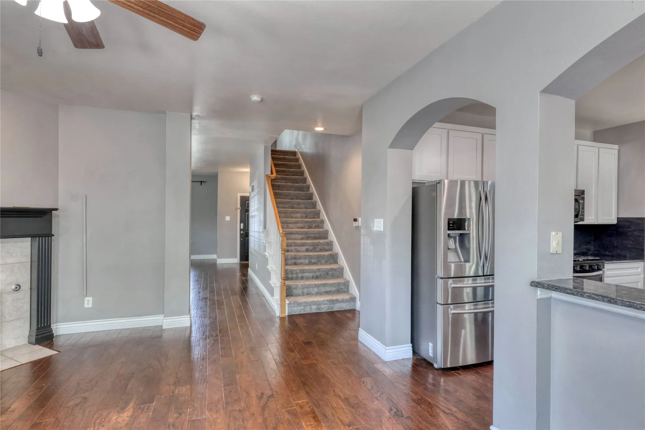 Single Family Residence For Sale in Tarrant County , 12012 Ringtail Drive, Fort Worth, Texas 76244, 4 Bedroom, 3 Bathroom, 2 Garage spaces, 2,597 Sqft, built in 2005, mls#21380607, Real Estate Agent in Fort Worth, Homes For Sale in Tarrant county, Homes For Sale in Fort Worth, Realtor in Fort Worth Texas, Real Estate Brokerage Independent Realty Texas, Luminita Cordes Realtor