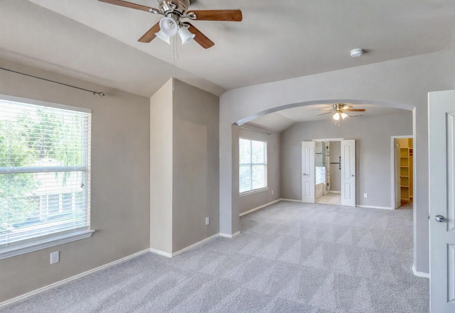 Single Family Residence For Sale in Tarrant County , 12012 Ringtail Drive, Fort Worth, Texas 76244, 4 Bedroom, 3 Bathroom, 2 Garage spaces, 2,597 Sqft, built in 2005, mls#21380607, Real Estate Agent in Fort Worth, Homes For Sale in Tarrant county, Homes For Sale in Fort Worth, Realtor in Fort Worth Texas, Real Estate Brokerage Independent Realty Texas, Luminita Cordes Realtor