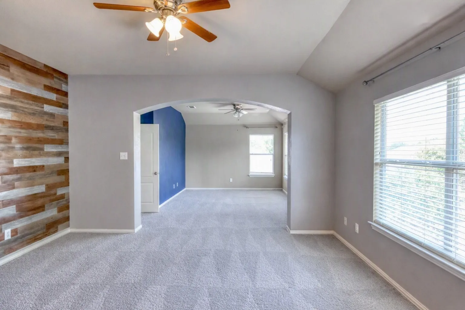 Single Family Residence For Sale in Tarrant County , 12012 Ringtail Drive, Fort Worth, Texas 76244, 4 Bedroom, 3 Bathroom, 2 Garage spaces, 2,597 Sqft, built in 2005, mls#21380607, Real Estate Agent in Fort Worth, Homes For Sale in Tarrant county, Homes For Sale in Fort Worth, Realtor in Fort Worth Texas, Real Estate Brokerage Independent Realty Texas, Luminita Cordes Realtor