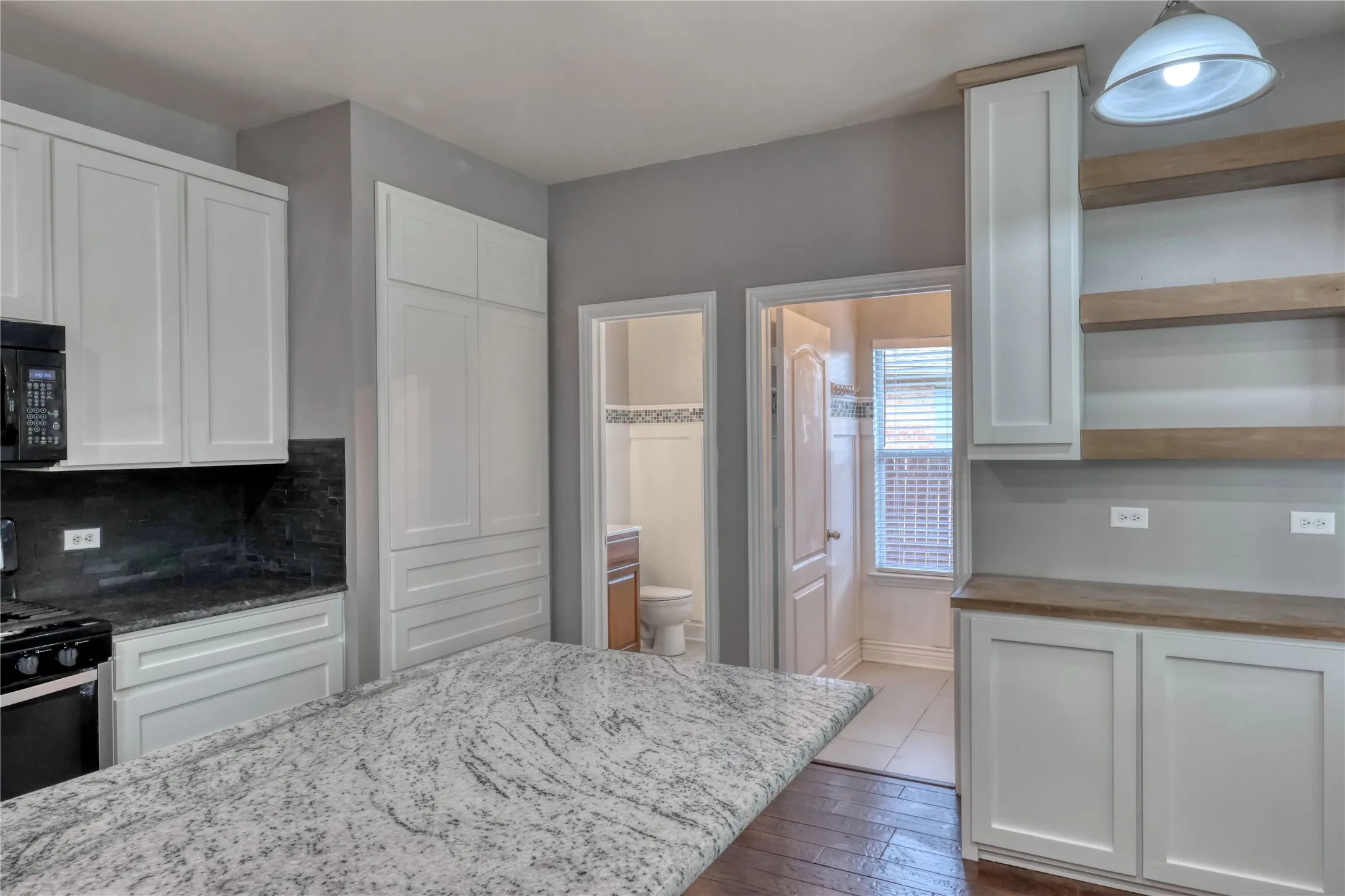 Single Family Residence For Sale in Tarrant County , 12012 Ringtail Drive, Fort Worth, Texas 76244, 4 Bedroom, 3 Bathroom, 2 Garage spaces, 2,597 Sqft, built in 2005, mls#21380607, Real Estate Agent in Fort Worth, Homes For Sale in Tarrant county, Homes For Sale in Fort Worth, Realtor in Fort Worth Texas, Real Estate Brokerage Independent Realty Texas, Luminita Cordes Realtor