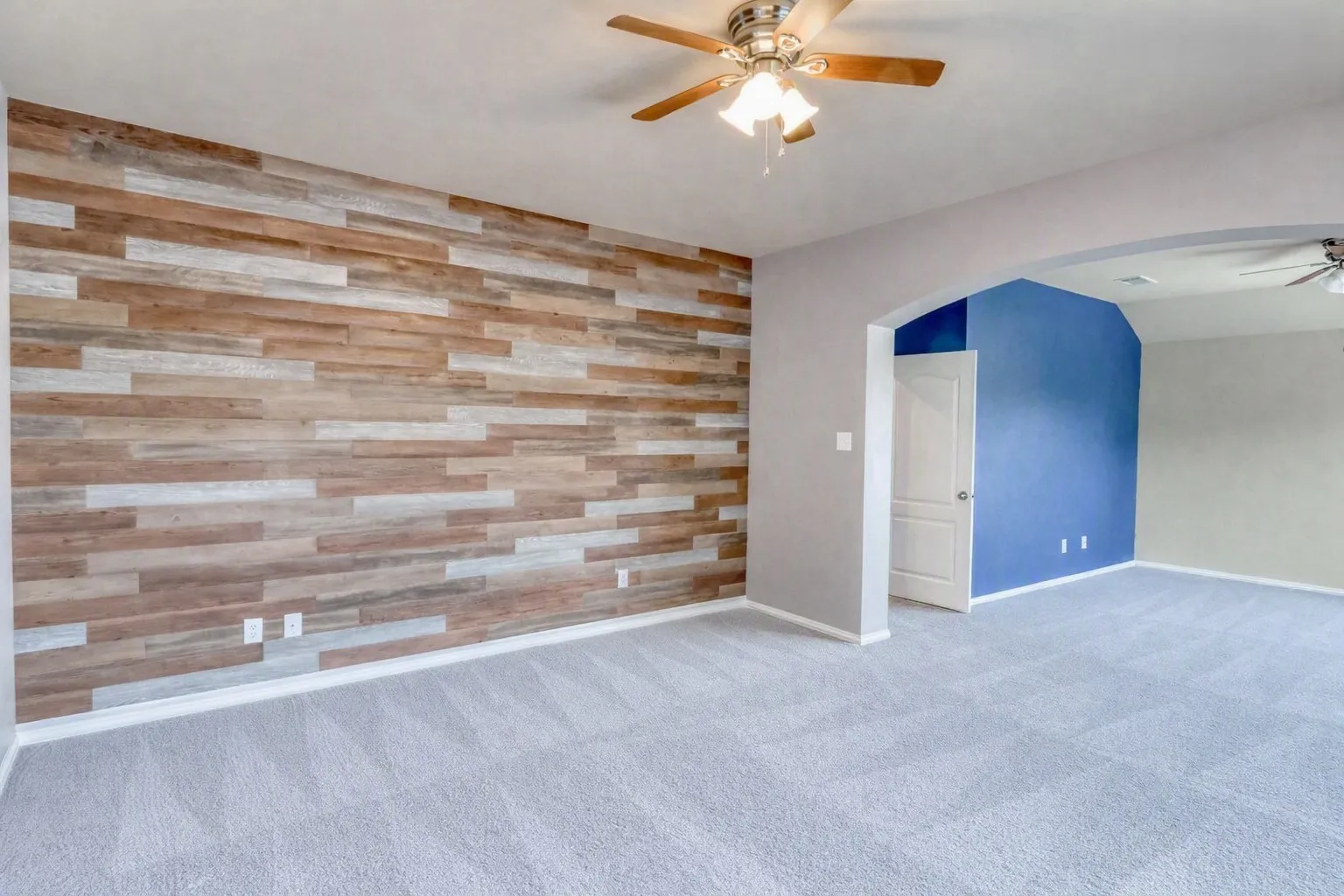 Single Family Residence For Sale in Tarrant County , 12012 Ringtail Drive, Fort Worth, Texas 76244, 4 Bedroom, 3 Bathroom, 2 Garage spaces, 2,597 Sqft, built in 2005, mls#21380607, Real Estate Agent in Fort Worth, Homes For Sale in Tarrant county, Homes For Sale in Fort Worth, Realtor in Fort Worth Texas, Real Estate Brokerage Independent Realty Texas, Luminita Cordes Realtor
