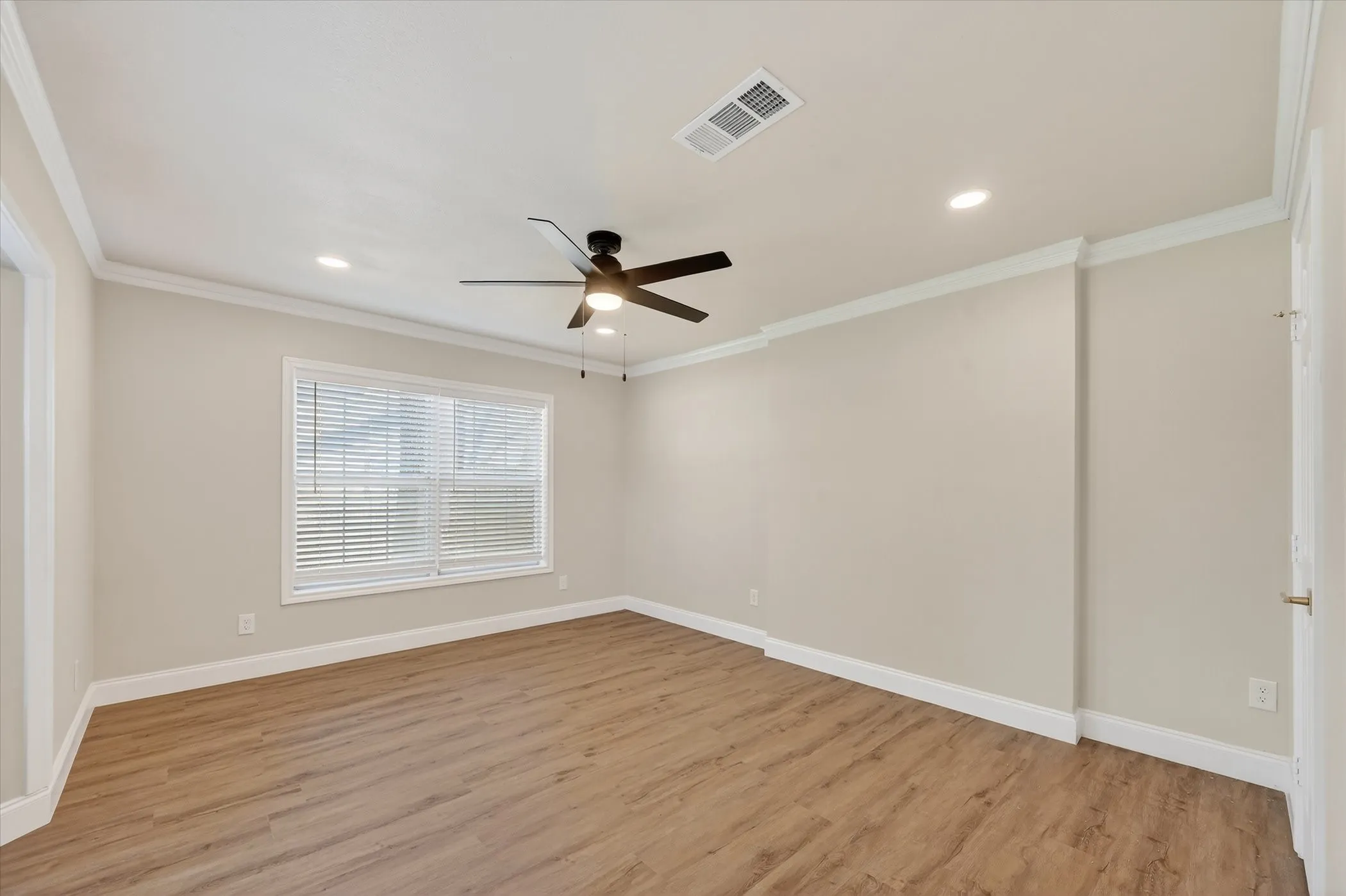 Single Family Residence For Rent in Collin County , 115 S Morris Street, Mc Kinney, Texas 75069, 4 Bedroom, 2 Bathroom, Garage spaces, 1,426 Sqft, built in 1950, mls#21380792, Real Estate Agent in Mc Kinney, Homes For Rent in Collin county, Homes For Rent in Mc Kinney, Realtor in Mc Kinney Texas, Real Estate Brokerage Independent Realty Texas, Luminita Cordes Realtor