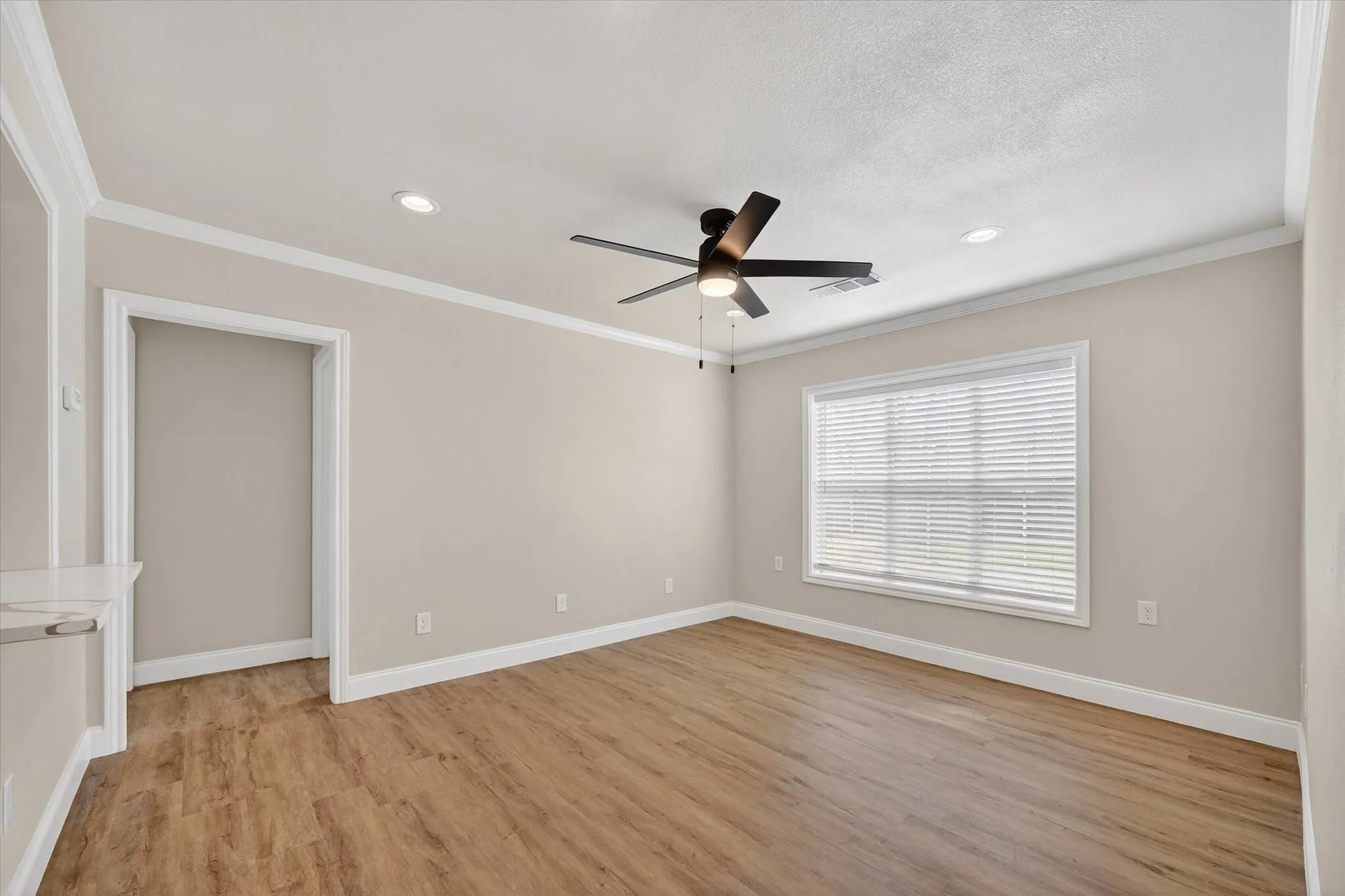 Single Family Residence For Rent in Collin County , 115 S Morris Street, Mc Kinney, Texas 75069, 4 Bedroom, 2 Bathroom, Garage spaces, 1,426 Sqft, built in 1950, mls#21380792, Real Estate Agent in Mc Kinney, Homes For Rent in Collin county, Homes For Rent in Mc Kinney, Realtor in Mc Kinney Texas, Real Estate Brokerage Independent Realty Texas, Luminita Cordes Realtor