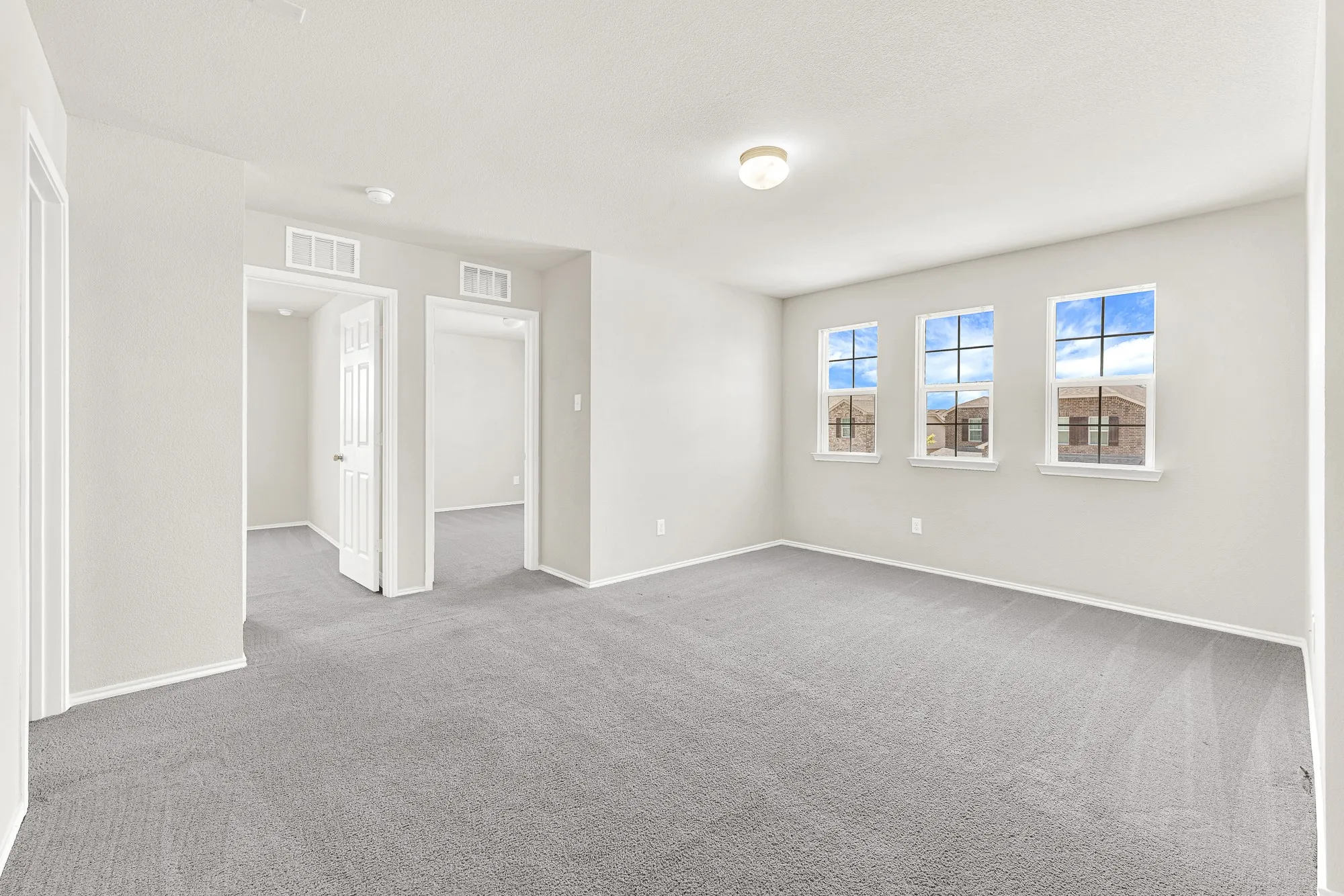 Single Family Residence For Sale in Kaufman County , 1020 Voca Drive, Forney, Texas 75126, 4 Bedroom, 3 Bathroom, 2 Garage spaces, 2,498 Sqft, built in 2020, mls#21381087, Real Estate Agent in Forney, Homes For Sale in Kaufman county, Homes For Sale in Forney, Realtor in Forney Texas, Real Estate Brokerage Independent Realty Texas, Luminita Cordes Realtor