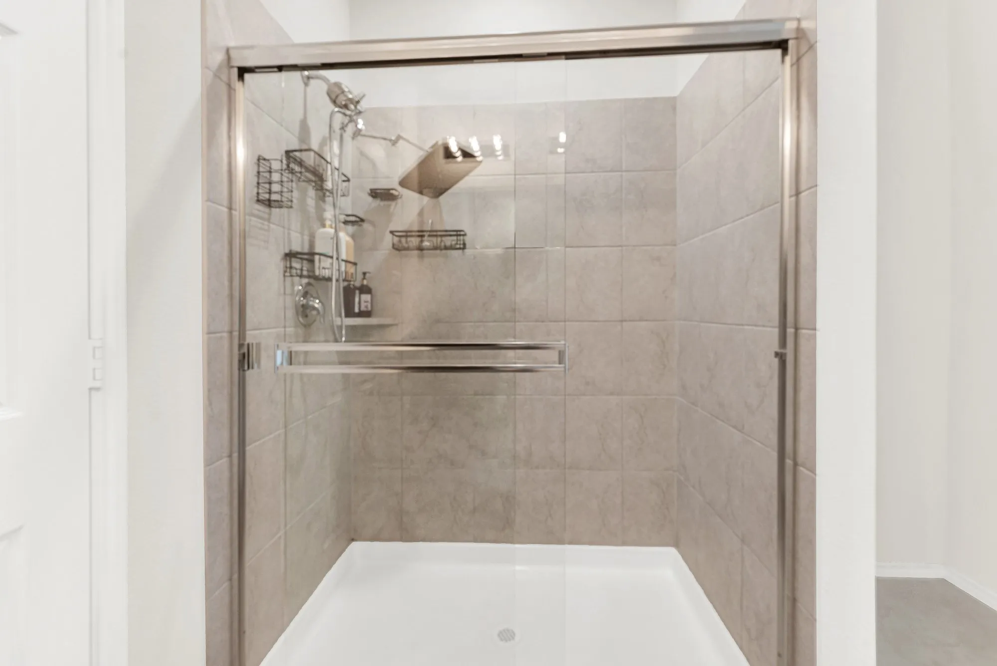 Single Family Residence For Sale in Kaufman County , 1020 Voca Drive, Forney, Texas 75126, 4 Bedroom, 3 Bathroom, 2 Garage spaces, 2,498 Sqft, built in 2020, mls#21381087, Real Estate Agent in Forney, Homes For Sale in Kaufman county, Homes For Sale in Forney, Realtor in Forney Texas, Real Estate Brokerage Independent Realty Texas, Luminita Cordes Realtor