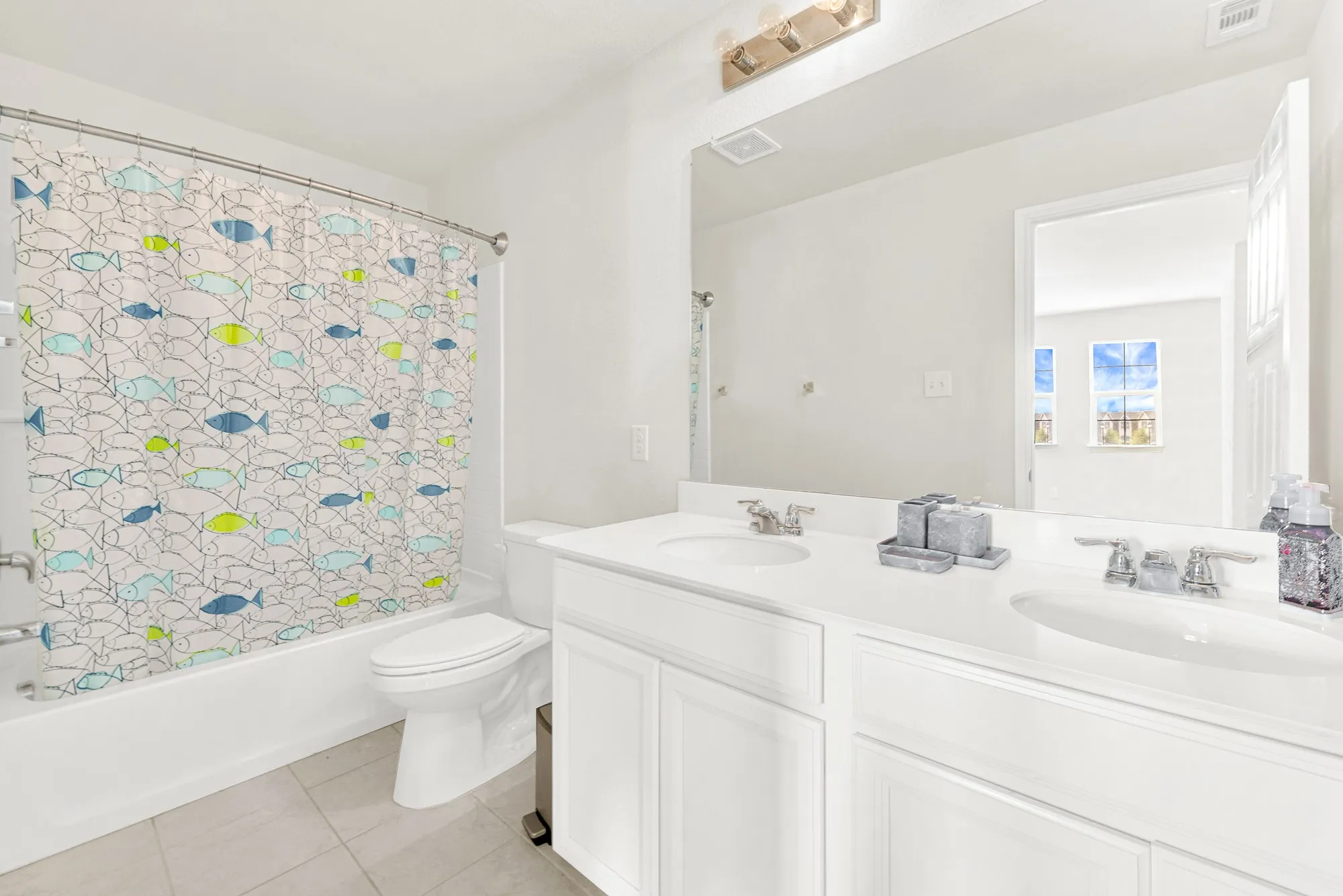 Single Family Residence For Sale in Kaufman County , 1020 Voca Drive, Forney, Texas 75126, 4 Bedroom, 3 Bathroom, 2 Garage spaces, 2,498 Sqft, built in 2020, mls#21381087, Real Estate Agent in Forney, Homes For Sale in Kaufman county, Homes For Sale in Forney, Realtor in Forney Texas, Real Estate Brokerage Independent Realty Texas, Luminita Cordes Realtor