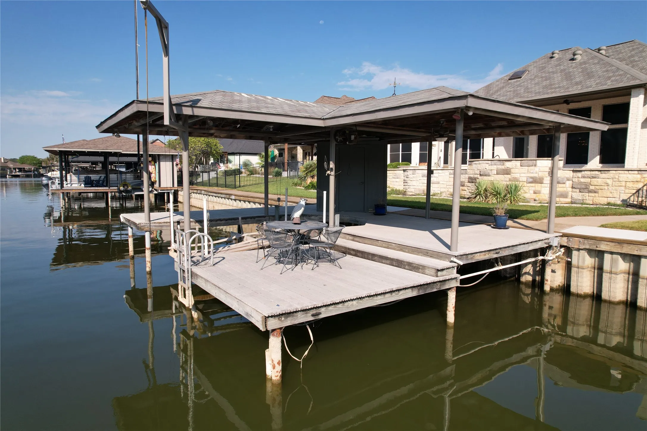 Single Family Residence For Sale in Hood County , 2612 Waters Edge Drive, Granbury, Texas 76048, 4 Bedroom, 3 Bathroom, 3 Garage spaces, 3,368 Sqft, built in 2001, mls#21378626, Real Estate Agent in Granbury, Homes For Sale in Hood county, Homes For Sale in Granbury, Realtor in Granbury Texas, Real Estate Brokerage Independent Realty Texas, Luminita Cordes Realtor