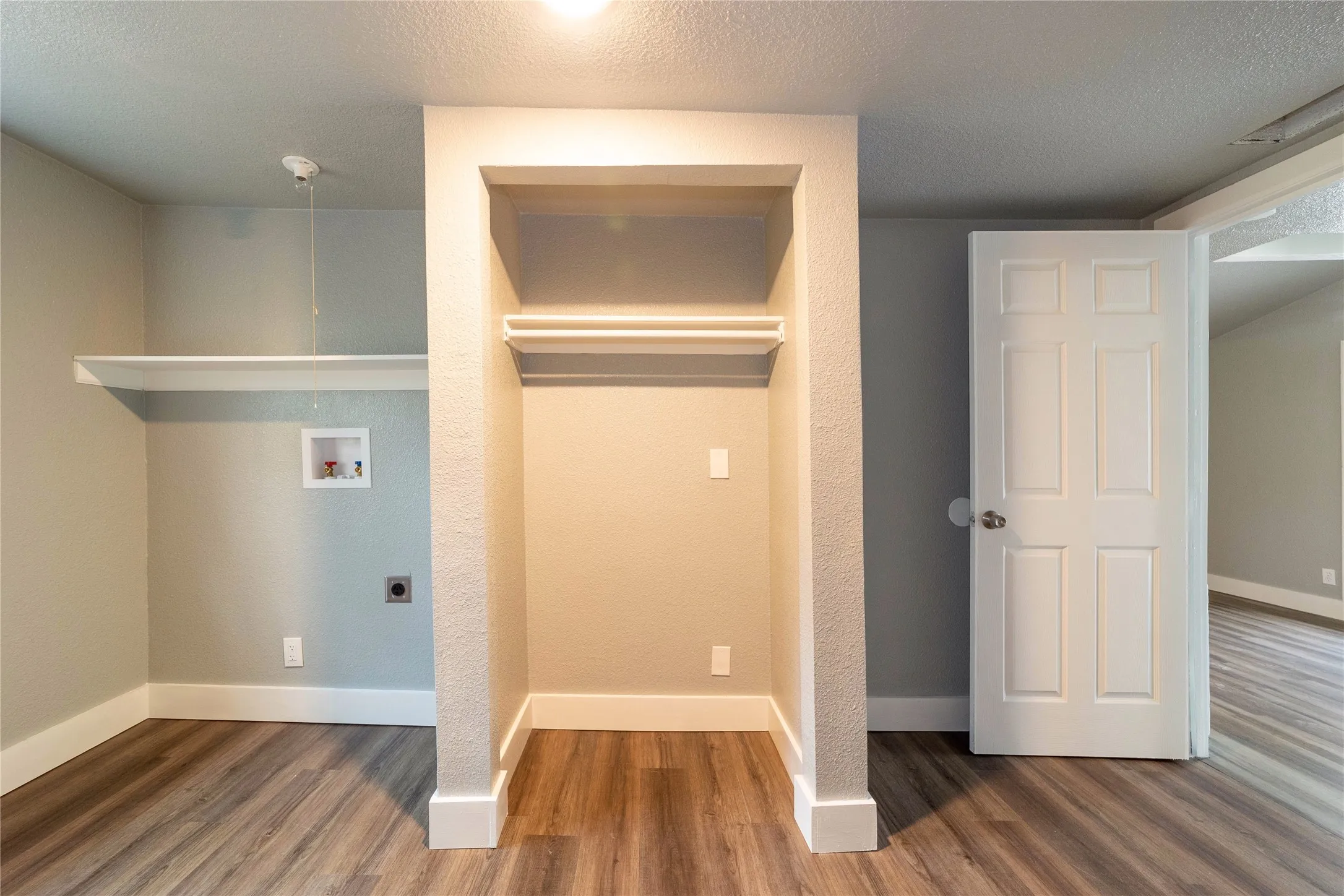 Single Family Residence For Sale in Tarrant County , 4838 Williams Spring Road, Fort Worth, Texas 76135, 3 Bedroom, 2 Bathroom, Garage spaces, 1,500 Sqft, built in 1975, mls#21381086, Real Estate Agent in Fort Worth, Homes For Sale in Tarrant county, Homes For Sale in Fort Worth, Realtor in Fort Worth Texas, Real Estate Brokerage Independent Realty Texas, Luminita Cordes Realtor