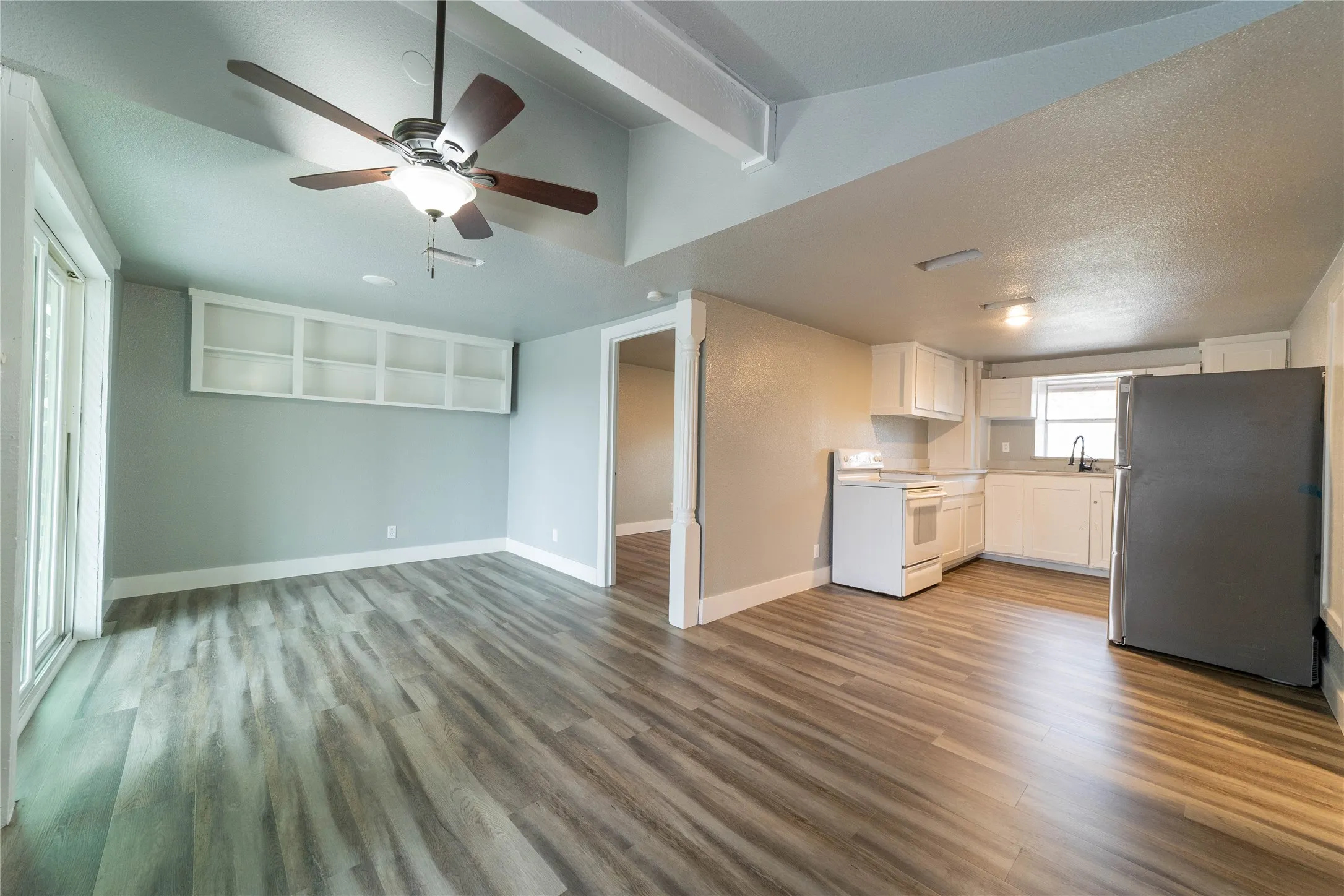 Single Family Residence For Sale in Tarrant County , 4838 Williams Spring Road, Fort Worth, Texas 76135, 3 Bedroom, 2 Bathroom, Garage spaces, 1,500 Sqft, built in 1975, mls#21381086, Real Estate Agent in Fort Worth, Homes For Sale in Tarrant county, Homes For Sale in Fort Worth, Realtor in Fort Worth Texas, Real Estate Brokerage Independent Realty Texas, Luminita Cordes Realtor