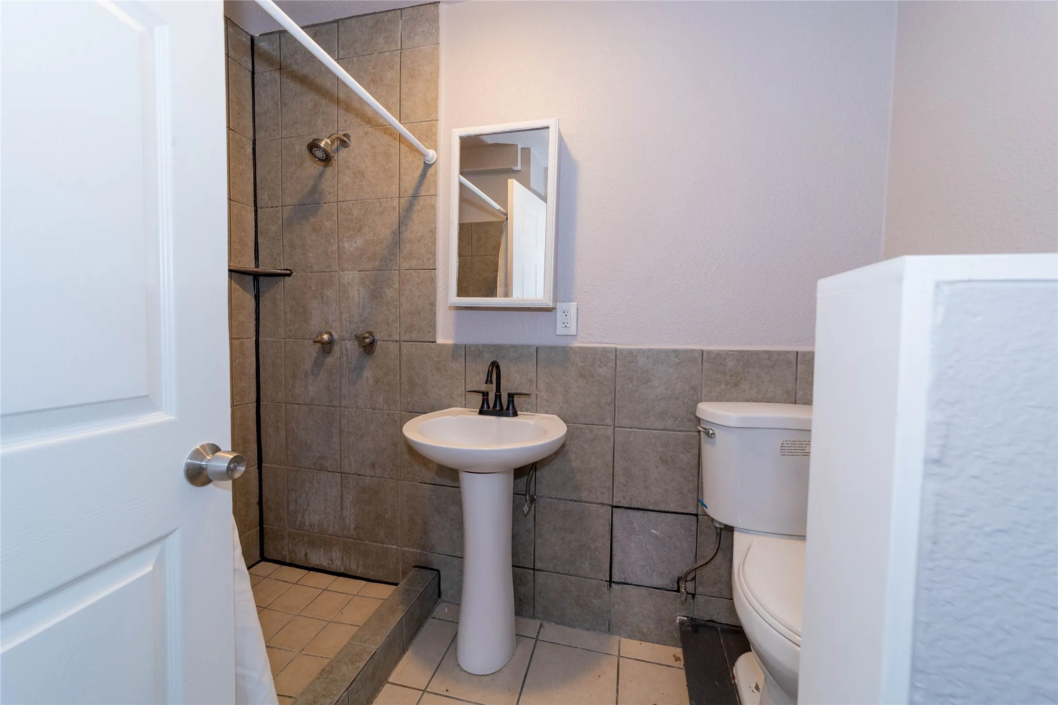 Single Family Residence For Sale in Tarrant County , 4838 Williams Spring Road, Fort Worth, Texas 76135, 3 Bedroom, 2 Bathroom, Garage spaces, 1,500 Sqft, built in 1975, mls#21381086, Real Estate Agent in Fort Worth, Homes For Sale in Tarrant county, Homes For Sale in Fort Worth, Realtor in Fort Worth Texas, Real Estate Brokerage Independent Realty Texas, Luminita Cordes Realtor