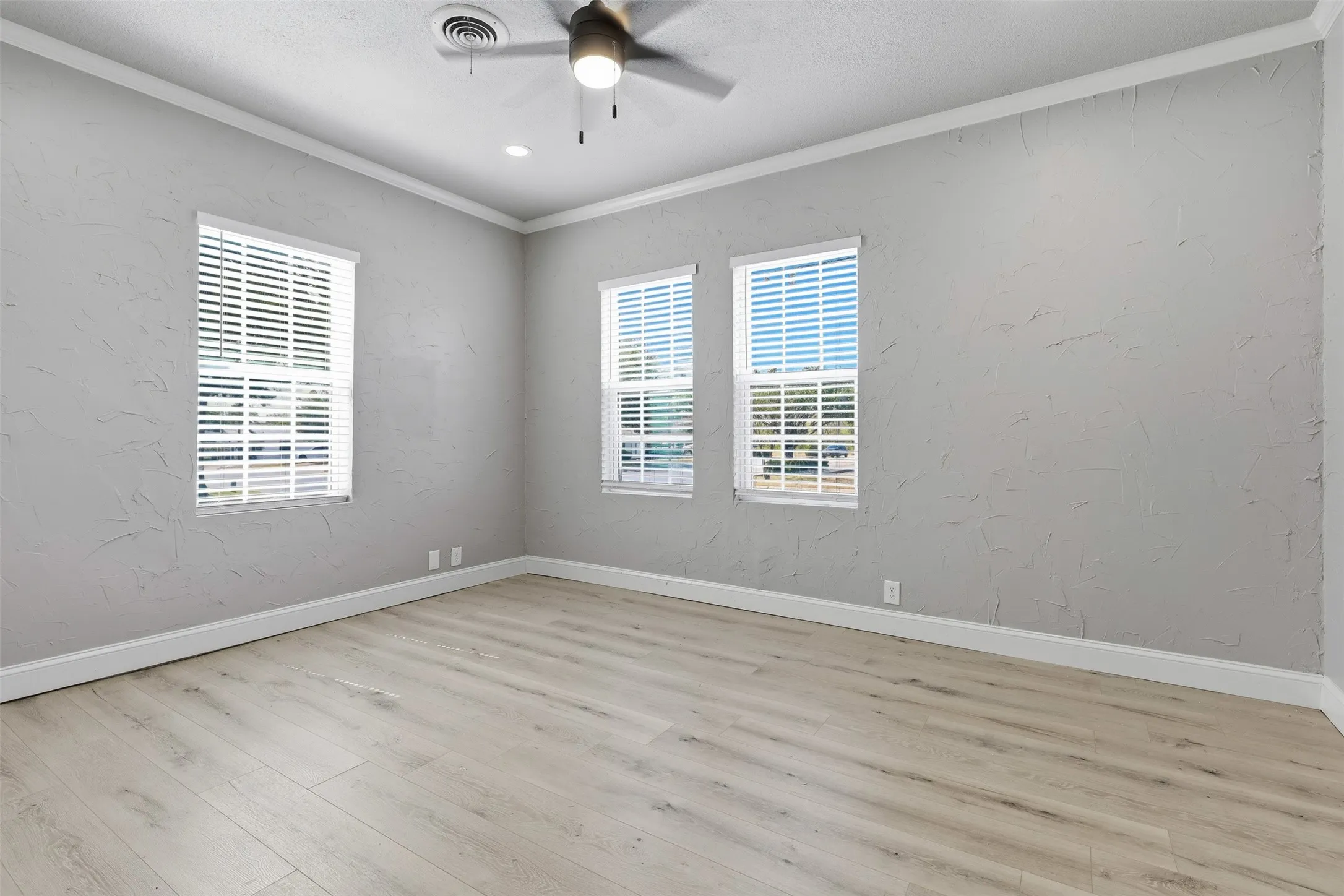 Office For Rent in Johnson County , 200 Ellison Street A, Burleson, Texas 76028, 0, 0, Garage spaces, 0 Sqft, built in 1955, mls#21380749, Real Estate Agent in Burleson, Homes For Rent in Johnson county, Homes For Rent in Burleson, Realtor in Burleson Texas, Real Estate Brokerage Independent Realty Texas, Luminita Cordes Realtor