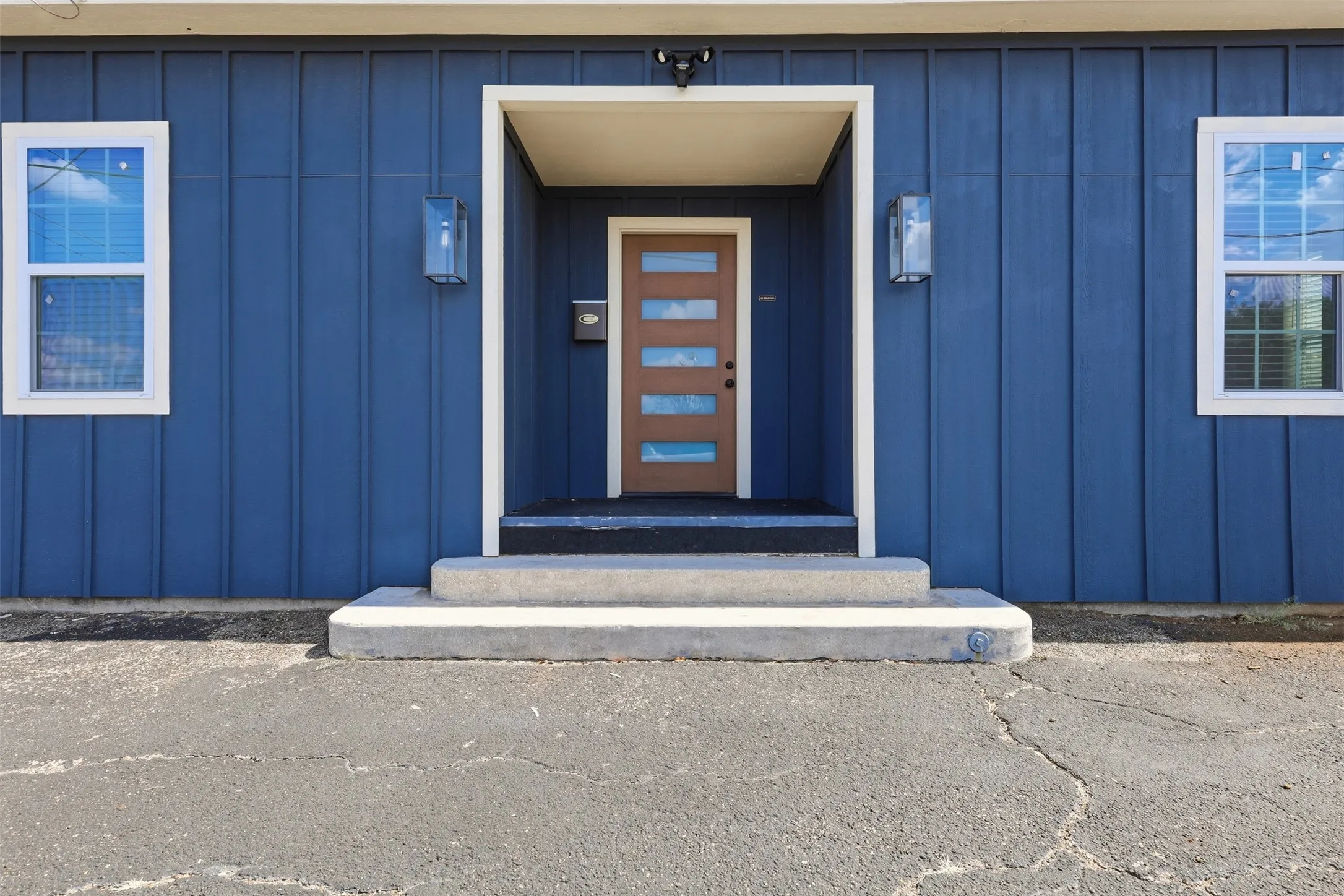 Office For Rent in Johnson County , 200 Ellison Street A, Burleson, Texas 76028, 0, 0, Garage spaces, 0 Sqft, built in 1955, mls#21380749, Real Estate Agent in Burleson, Homes For Rent in Johnson county, Homes For Rent in Burleson, Realtor in Burleson Texas, Real Estate Brokerage Independent Realty Texas, Luminita Cordes Realtor