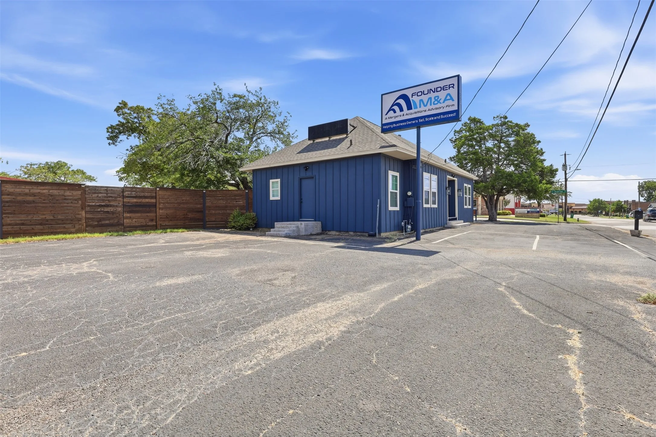 Office For Rent in Johnson County , 200 Ellison Street A, Burleson, Texas 76028, 0, 0, Garage spaces, 0 Sqft, built in 1955, mls#21380749, Real Estate Agent in Burleson, Homes For Rent in Johnson county, Homes For Rent in Burleson, Realtor in Burleson Texas, Real Estate Brokerage Independent Realty Texas, Luminita Cordes Realtor