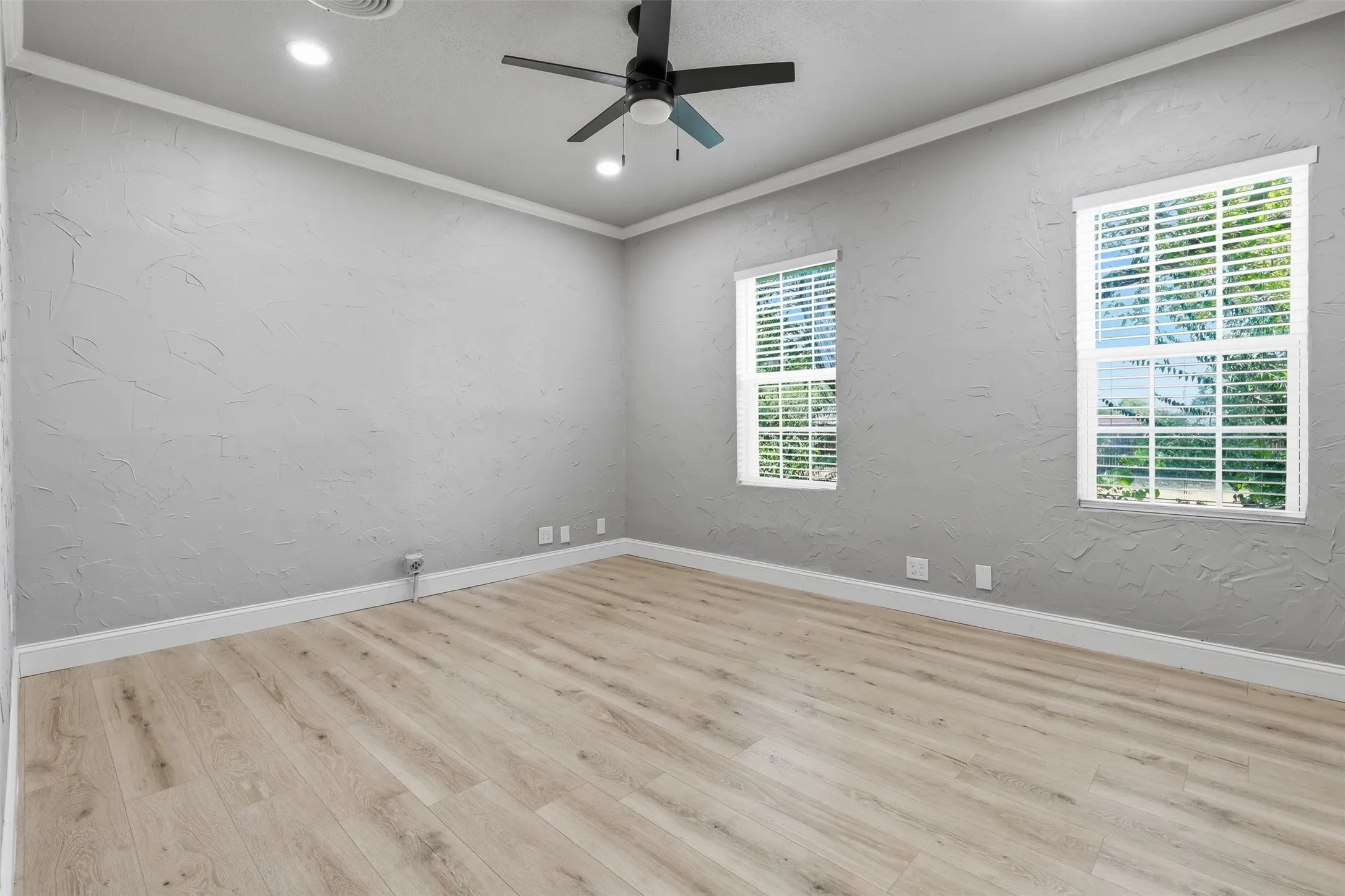 Office For Rent in Johnson County , 200 Ellison Street A, Burleson, Texas 76028, 0, 0, Garage spaces, 0 Sqft, built in 1955, mls#21380749, Real Estate Agent in Burleson, Homes For Rent in Johnson county, Homes For Rent in Burleson, Realtor in Burleson Texas, Real Estate Brokerage Independent Realty Texas, Luminita Cordes Realtor