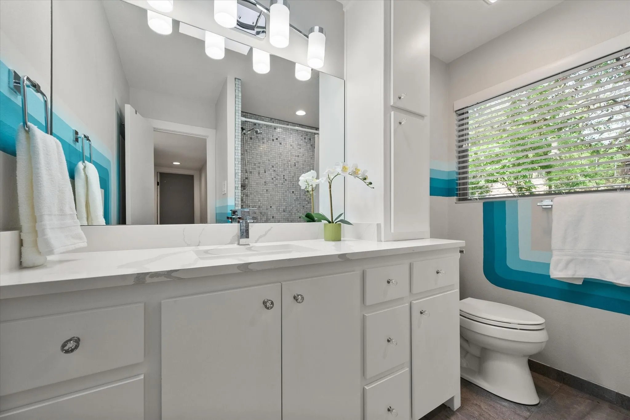 Single Family Residence For Sale in Tarrant County , 3509 Bellaire Park Court, Fort Worth, Texas 76109, 3 Bedroom, 3 Bathroom, 2 Garage spaces, 3,418 Sqft, built in 1977, mls#21378360, Real Estate Agent in Fort Worth, Homes For Sale in Tarrant county, Homes For Sale in Fort Worth, Realtor in Fort Worth Texas, Real Estate Brokerage Independent Realty Texas, Luminita Cordes Realtor