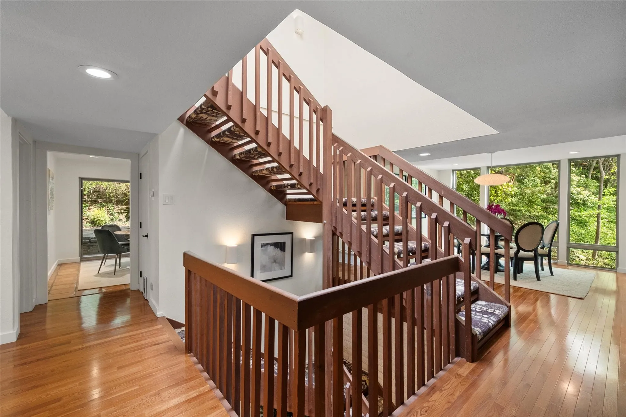 Single Family Residence For Sale in Tarrant County , 3509 Bellaire Park Court, Fort Worth, Texas 76109, 3 Bedroom, 3 Bathroom, 2 Garage spaces, 3,418 Sqft, built in 1977, mls#21378360, Real Estate Agent in Fort Worth, Homes For Sale in Tarrant county, Homes For Sale in Fort Worth, Realtor in Fort Worth Texas, Real Estate Brokerage Independent Realty Texas, Luminita Cordes Realtor