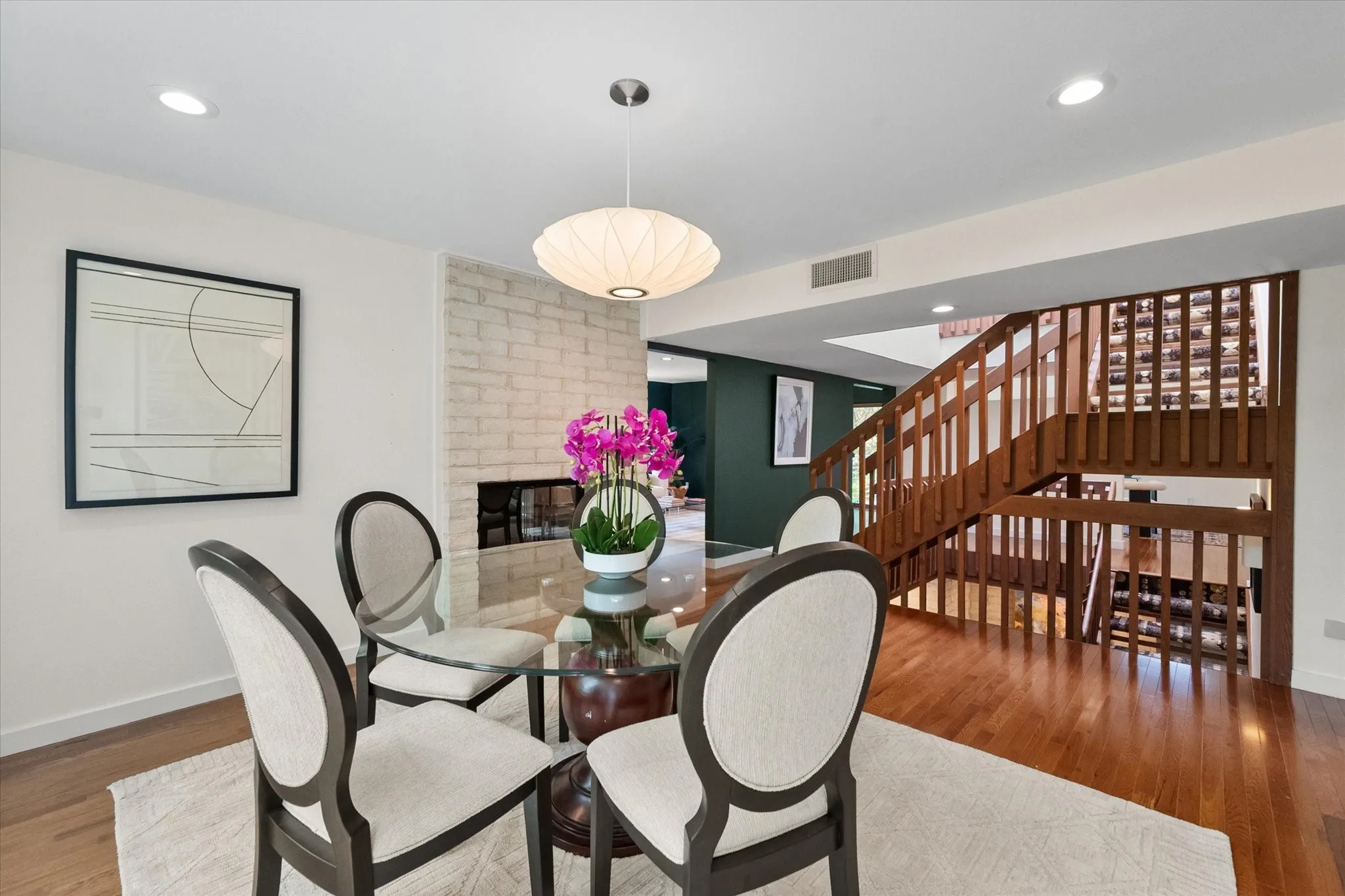 Single Family Residence For Sale in Tarrant County , 3509 Bellaire Park Court, Fort Worth, Texas 76109, 3 Bedroom, 3 Bathroom, 2 Garage spaces, 3,418 Sqft, built in 1977, mls#21378360, Real Estate Agent in Fort Worth, Homes For Sale in Tarrant county, Homes For Sale in Fort Worth, Realtor in Fort Worth Texas, Real Estate Brokerage Independent Realty Texas, Luminita Cordes Realtor