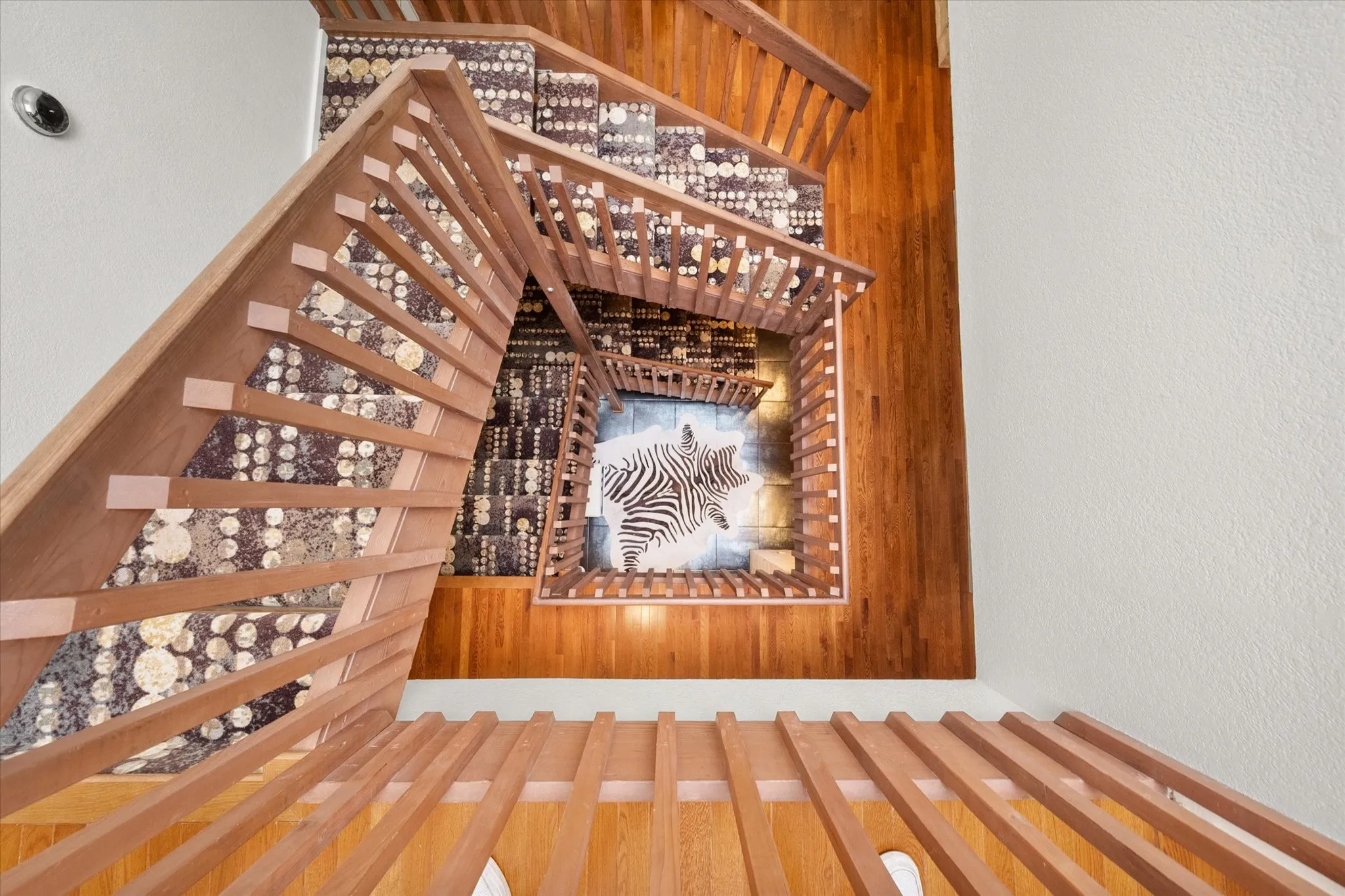 Single Family Residence For Sale in Tarrant County , 3509 Bellaire Park Court, Fort Worth, Texas 76109, 3 Bedroom, 3 Bathroom, 2 Garage spaces, 3,418 Sqft, built in 1977, mls#21378360, Real Estate Agent in Fort Worth, Homes For Sale in Tarrant county, Homes For Sale in Fort Worth, Realtor in Fort Worth Texas, Real Estate Brokerage Independent Realty Texas, Luminita Cordes Realtor