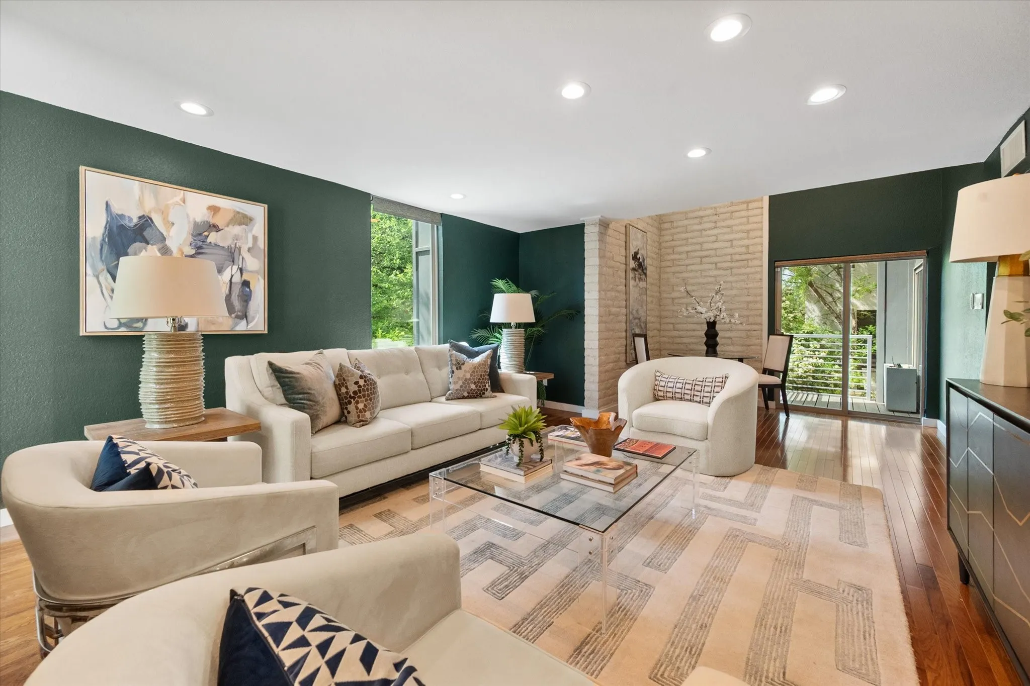 Single Family Residence For Sale in Tarrant County , 3509 Bellaire Park Court, Fort Worth, Texas 76109, 3 Bedroom, 3 Bathroom, 2 Garage spaces, 3,418 Sqft, built in 1977, mls#21378360, Real Estate Agent in Fort Worth, Homes For Sale in Tarrant county, Homes For Sale in Fort Worth, Realtor in Fort Worth Texas, Real Estate Brokerage Independent Realty Texas, Luminita Cordes Realtor