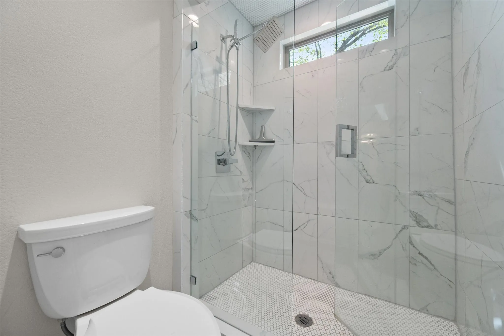 Single Family Residence For Sale in Tarrant County , 3509 Bellaire Park Court, Fort Worth, Texas 76109, 3 Bedroom, 3 Bathroom, 2 Garage spaces, 3,418 Sqft, built in 1977, mls#21378360, Real Estate Agent in Fort Worth, Homes For Sale in Tarrant county, Homes For Sale in Fort Worth, Realtor in Fort Worth Texas, Real Estate Brokerage Independent Realty Texas, Luminita Cordes Realtor