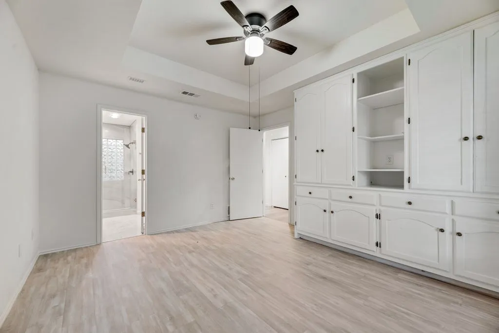 Duplex For Rent in Dallas County , 2946 Allister Street, Dallas, Texas 75229, 2 Bedroom, 2 Bathroom, 2 Garage spaces, 1,231 Sqft, built in 1984, mls#21375271, Real Estate Agent in Dallas, Homes For Rent in Dallas county, Homes For Rent in Dallas, Realtor in Dallas Texas, Real Estate Brokerage Independent Realty Texas, Luminita Cordes Realtor