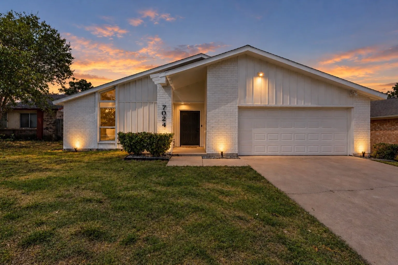 Single Family Residence For Sale in Tarrant County , 7024 Woodacre Road, Fort Worth, Texas 76133, 3 Bedroom, 2 Bathroom, 2 Garage spaces, 1,783 Sqft, built in 1977, mls#21380717, Real Estate Agent in Fort Worth, Homes For Sale in Tarrant county, Homes For Sale in Fort Worth, Realtor in Fort Worth Texas, Real Estate Brokerage Independent Realty Texas, Luminita Cordes Realtor