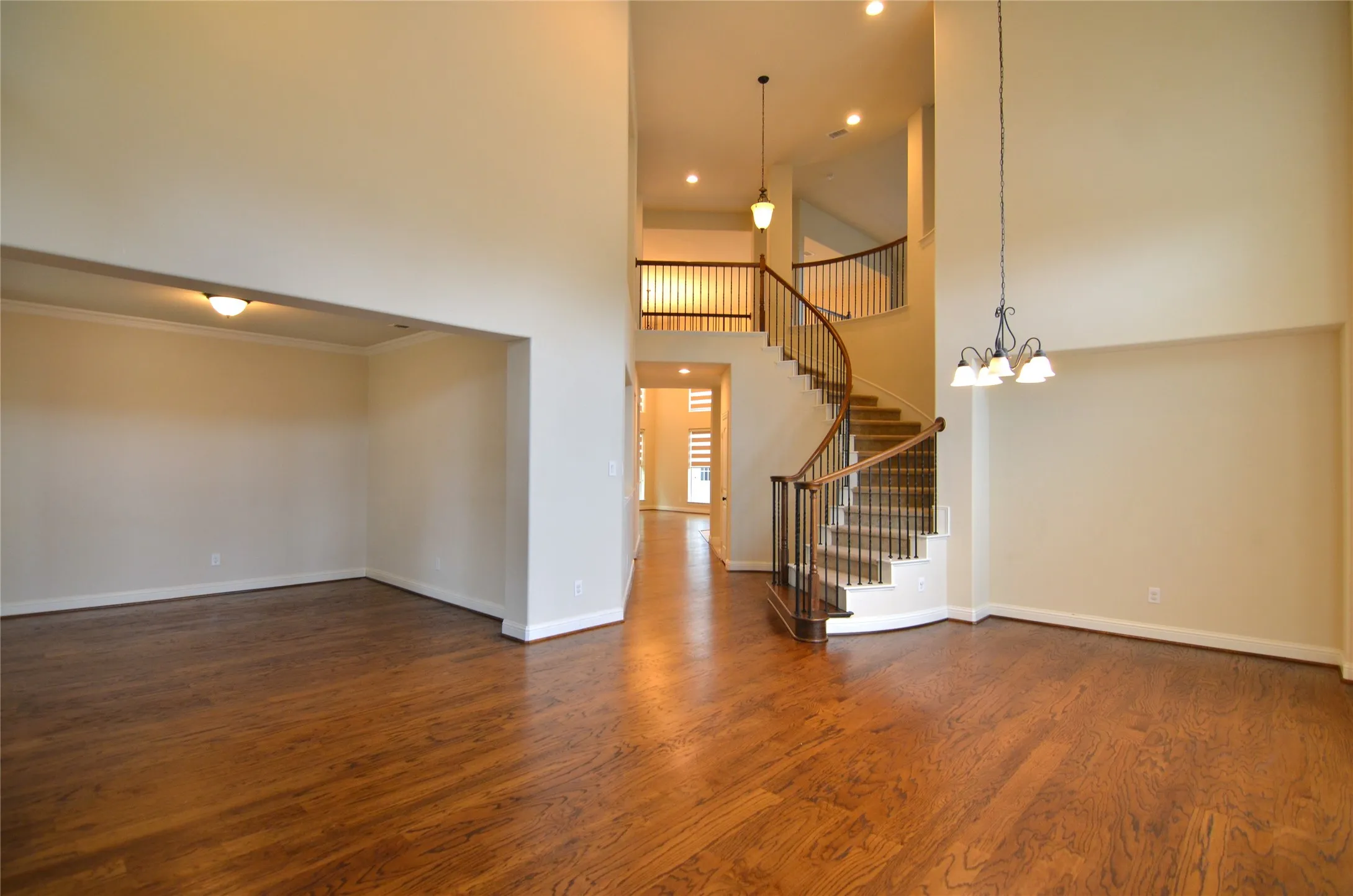 Single Family Residence For Rent in Collin County , 700 Addie Lane, Mc Kinney, Texas 75071, 5 Bedroom, 4 Bathroom, 2 Garage spaces, 4,078 Sqft, built in 2014, mls#21381063, Real Estate Agent in Mc Kinney, Homes For Rent in Collin county, Homes For Rent in Mc Kinney, Realtor in Mc Kinney Texas, Real Estate Brokerage Independent Realty Texas, Luminita Cordes Realtor