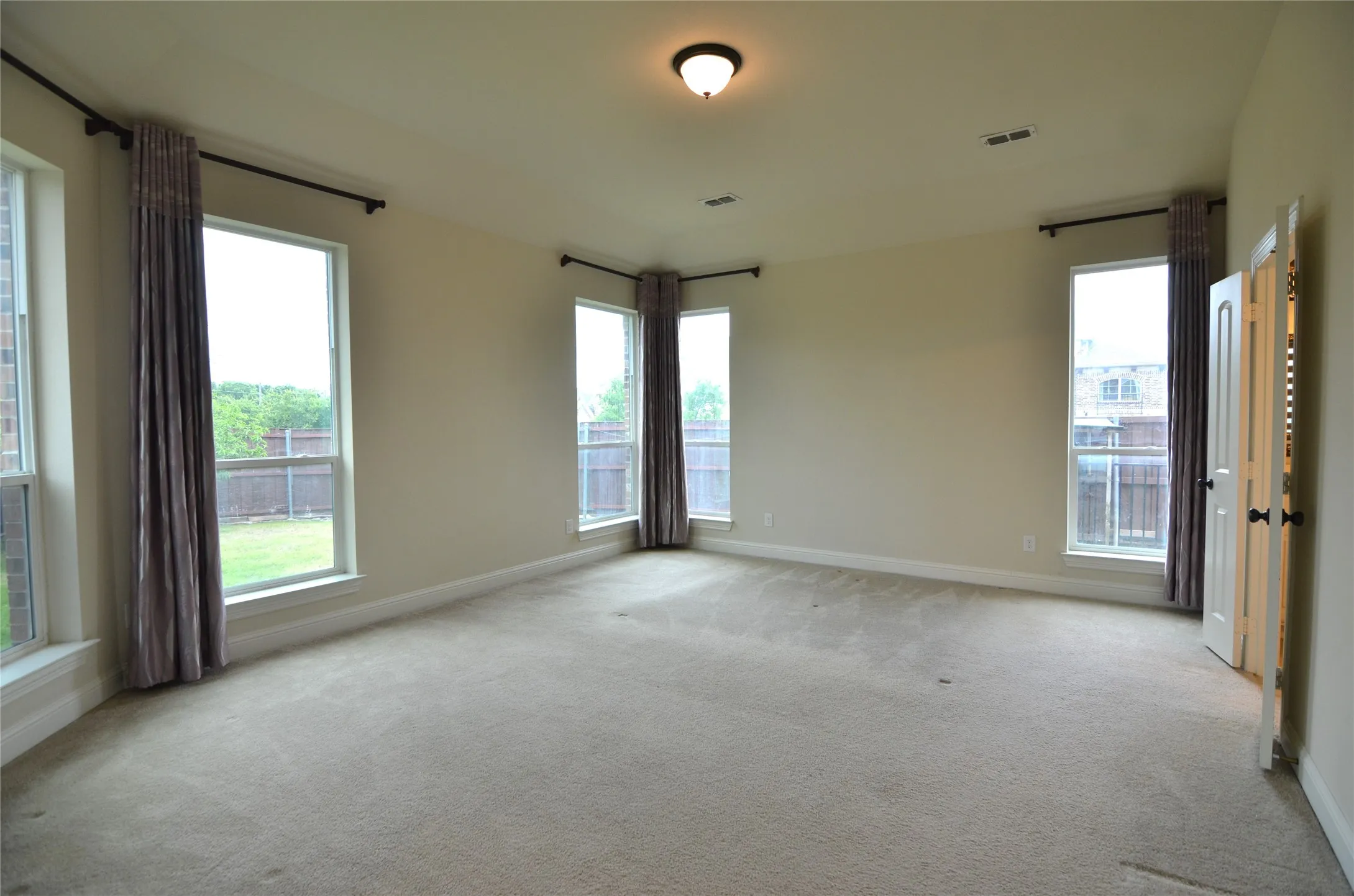 Single Family Residence For Rent in Collin County , 700 Addie Lane, Mc Kinney, Texas 75071, 5 Bedroom, 4 Bathroom, 2 Garage spaces, 4,078 Sqft, built in 2014, mls#21381063, Real Estate Agent in Mc Kinney, Homes For Rent in Collin county, Homes For Rent in Mc Kinney, Realtor in Mc Kinney Texas, Real Estate Brokerage Independent Realty Texas, Luminita Cordes Realtor
