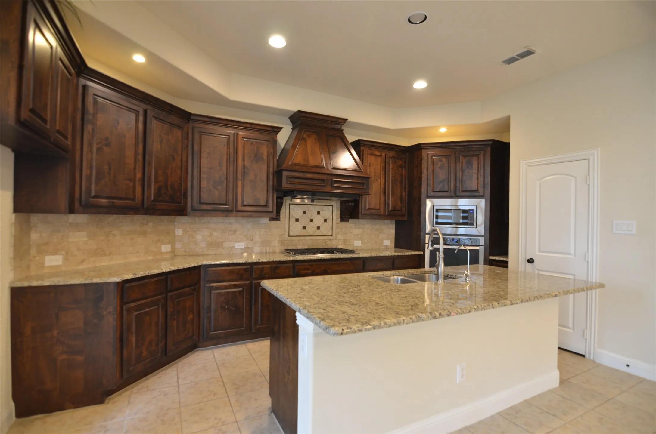 Single Family Residence For Rent in Collin County , 700 Addie Lane, Mc Kinney, Texas 75071, 5 Bedroom, 4 Bathroom, 2 Garage spaces, 4,078 Sqft, built in 2014, mls#21381063, Real Estate Agent in Mc Kinney, Homes For Rent in Collin county, Homes For Rent in Mc Kinney, Realtor in Mc Kinney Texas, Real Estate Brokerage Independent Realty Texas, Luminita Cordes Realtor