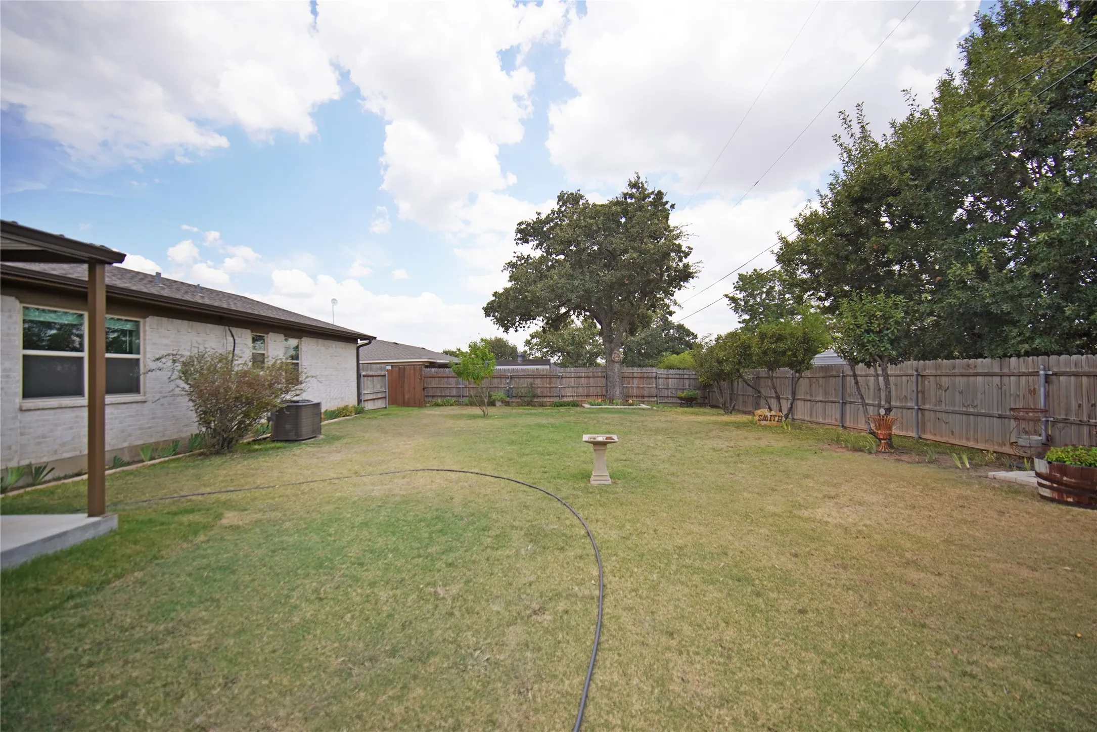 Single Family Residence For Sale in Jack County , 128 Oak Creek Street, Jacksboro, Texas 76458, 4 Bedroom, 2 Bathroom, 1 Garage spaces, 1,274 Sqft, built in 1980, mls#21380850, Real Estate Agent in Jacksboro, Homes For Sale in Jack county, Homes For Sale in Jacksboro, Realtor in Jacksboro Texas, Real Estate Brokerage Independent Realty Texas, Luminita Cordes Realtor